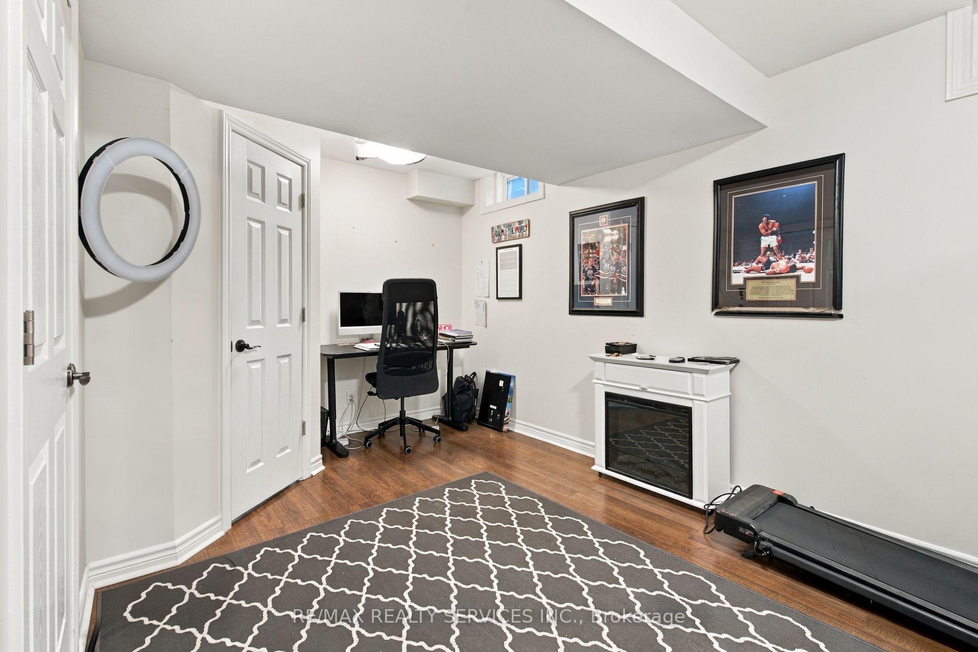 Photo 28 of 38 Bell Manor Drive, Etobicoke, Stonegate-Queensway — HOMEH