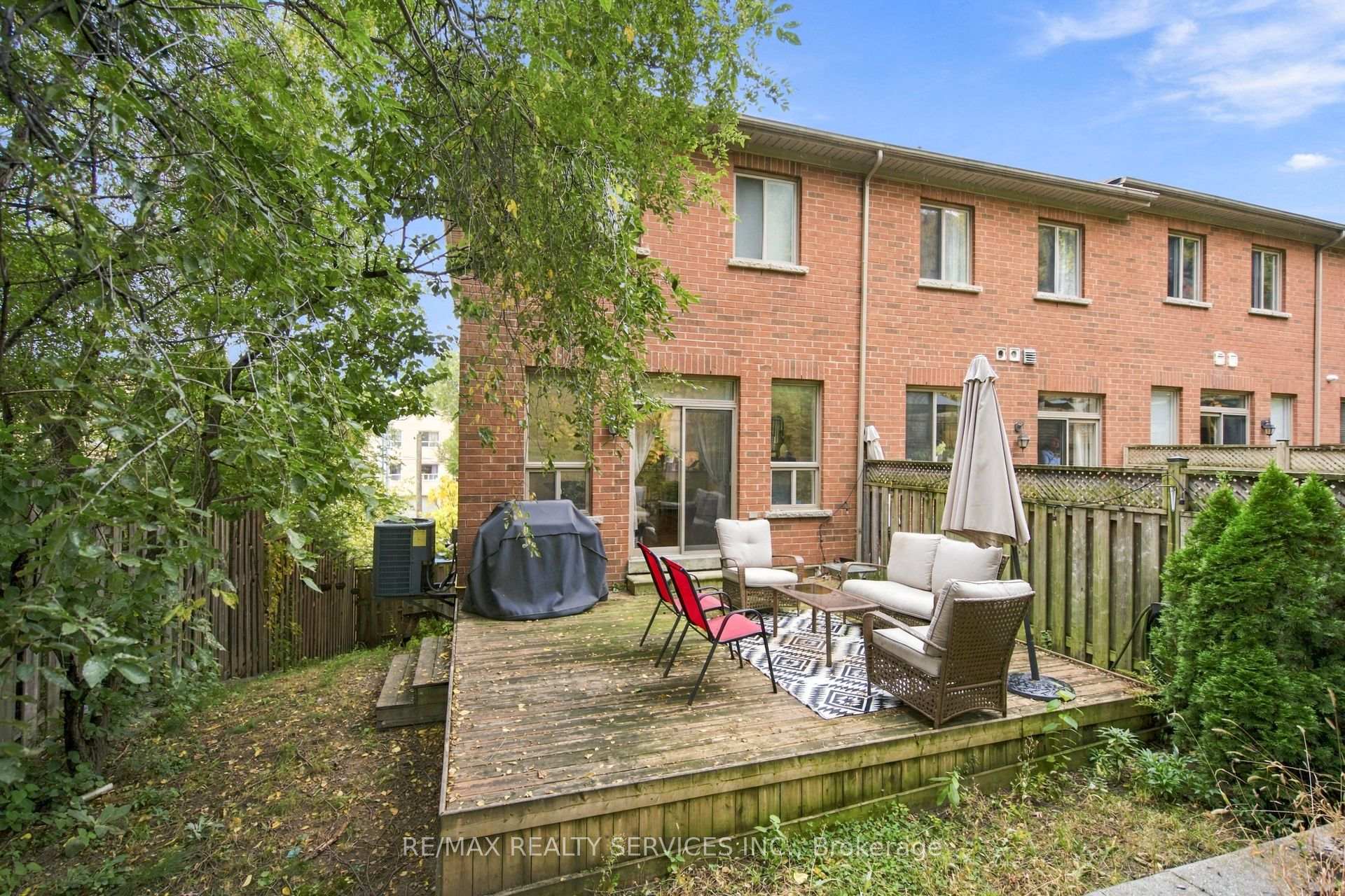 Photo 32 of 38 Bell Manor Drive, Etobicoke, Stonegate-Queensway — HOMEH
