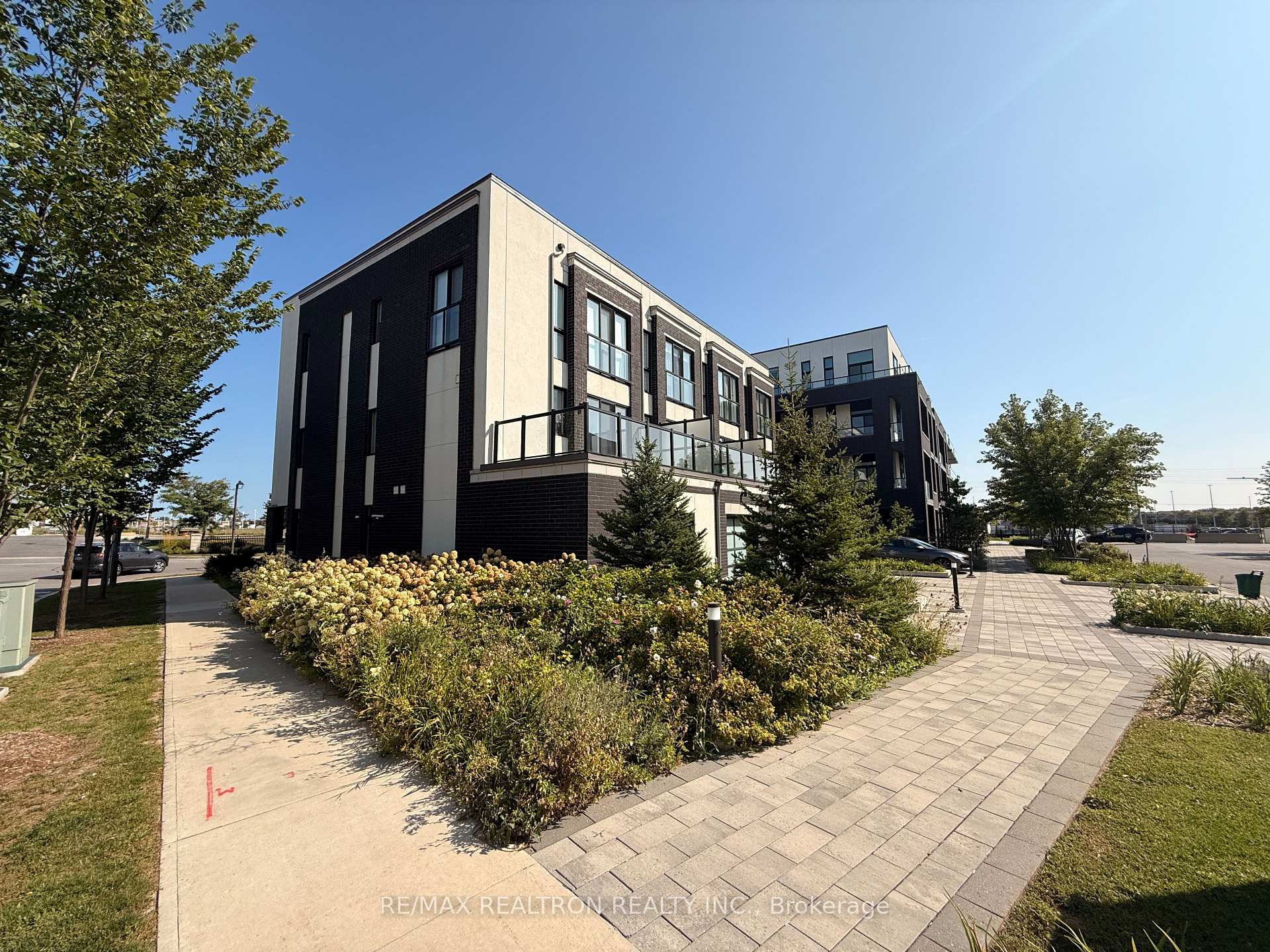 Photo 3 of Unit 509, 1709 Bur Oak Avenue, Markham, Wismer — HOMEH