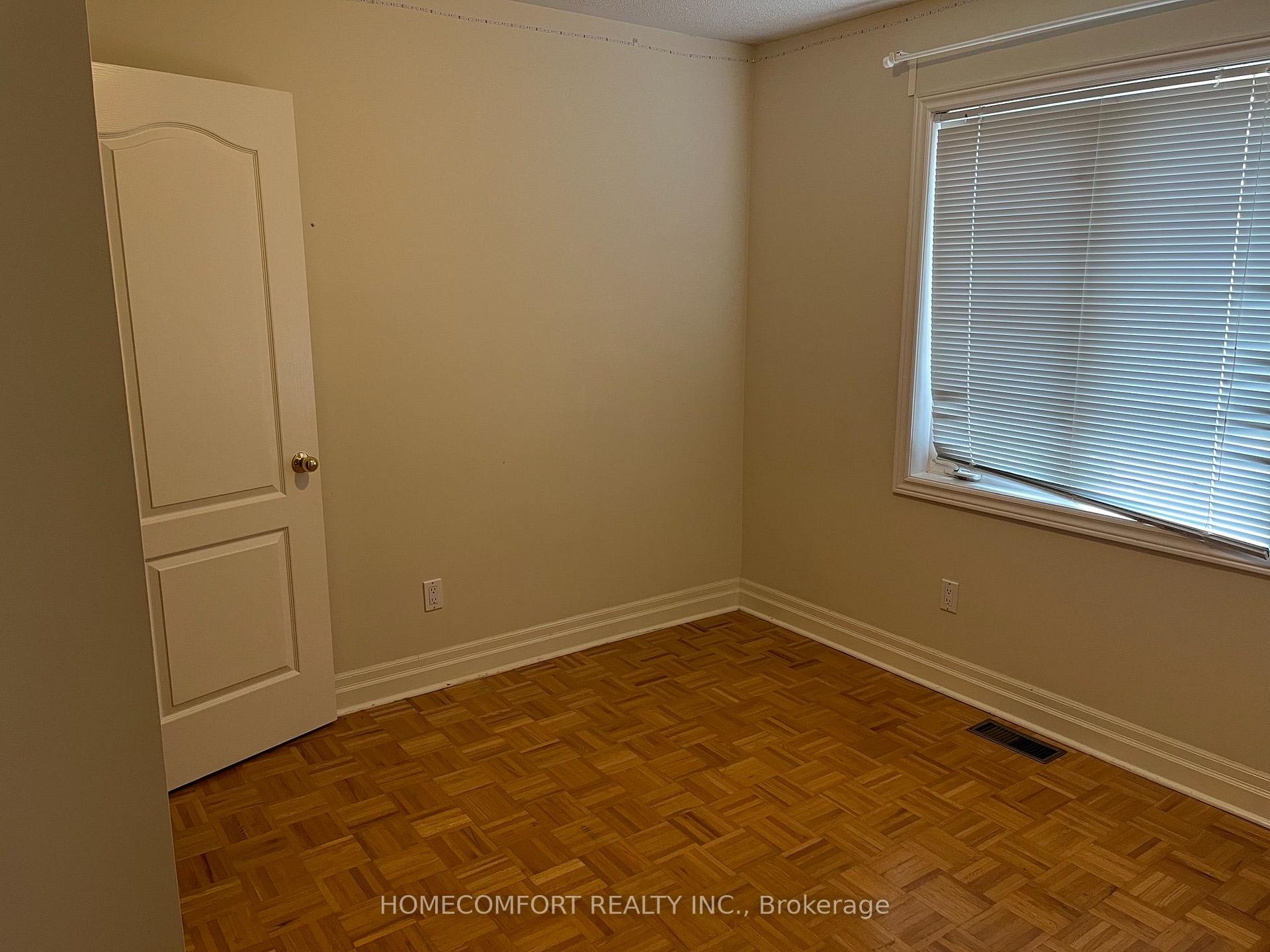 Photo 5 of 22 Amparo Drive, Vaughan, Vellore Village — HOMEH