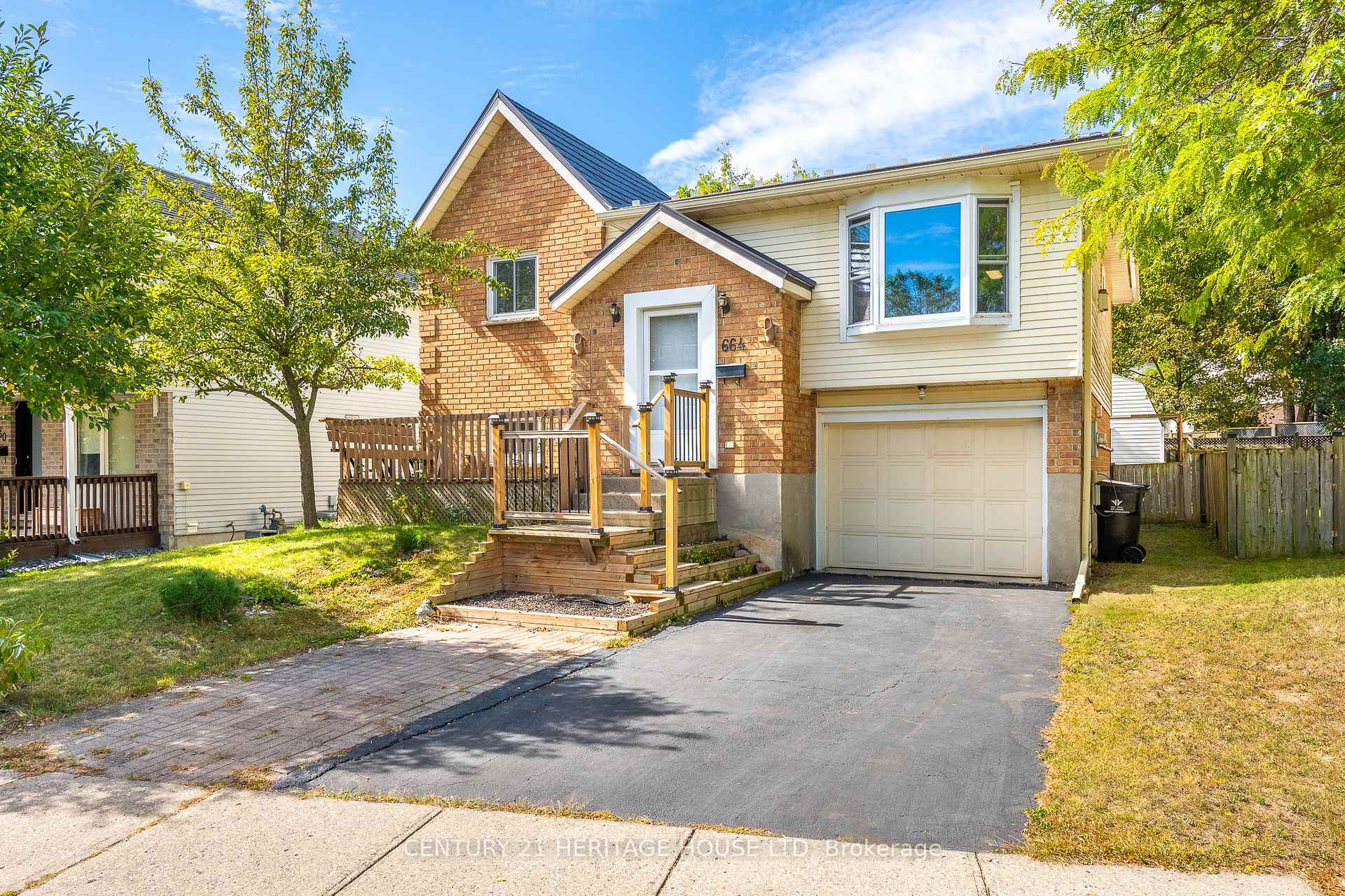 Photo 1 of 664 Hillview Road, Cambridge, Preston North — HOMEH