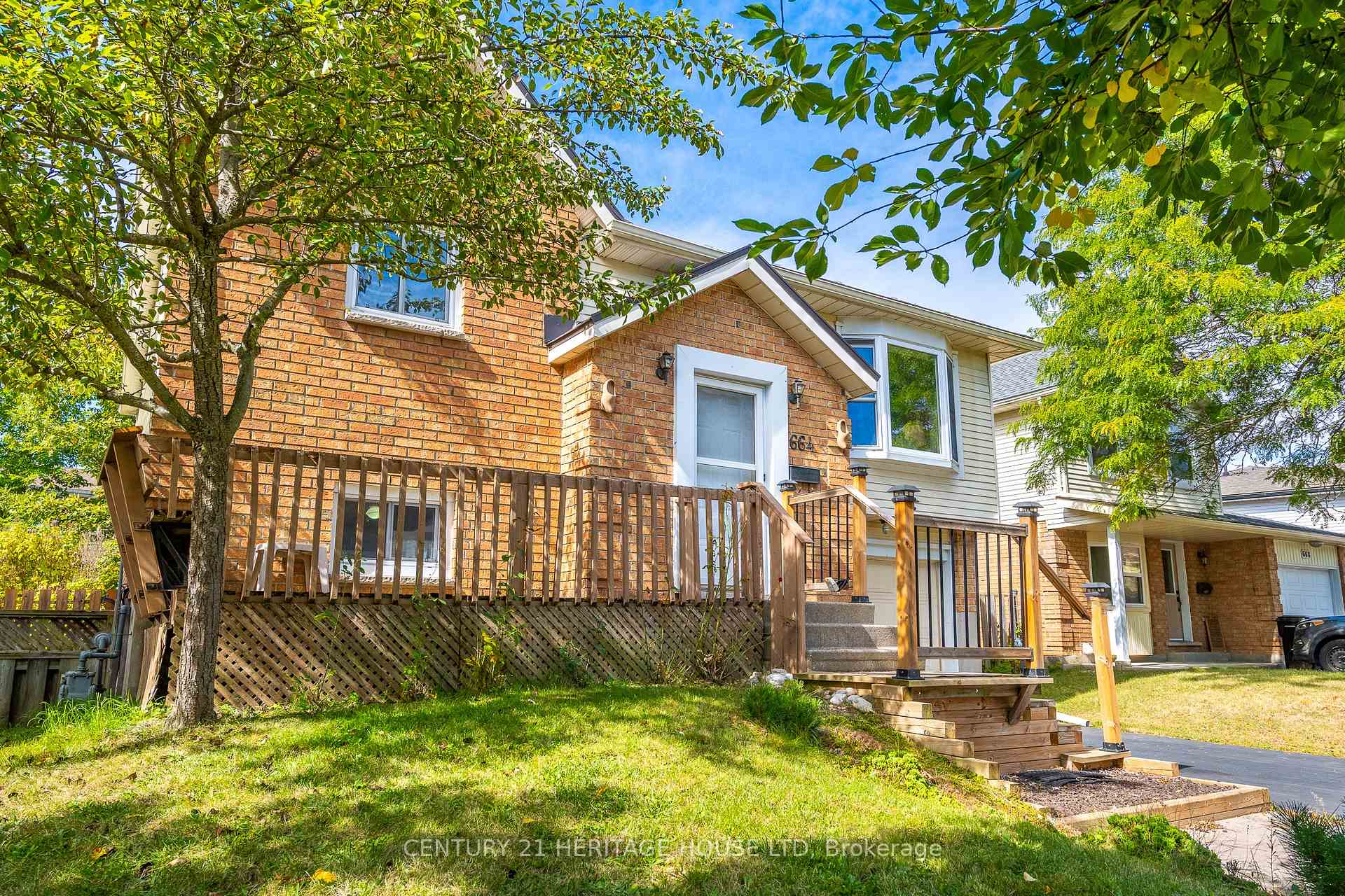 Photo 3 of 664 Hillview Road, Cambridge, Preston North — HOMEH
