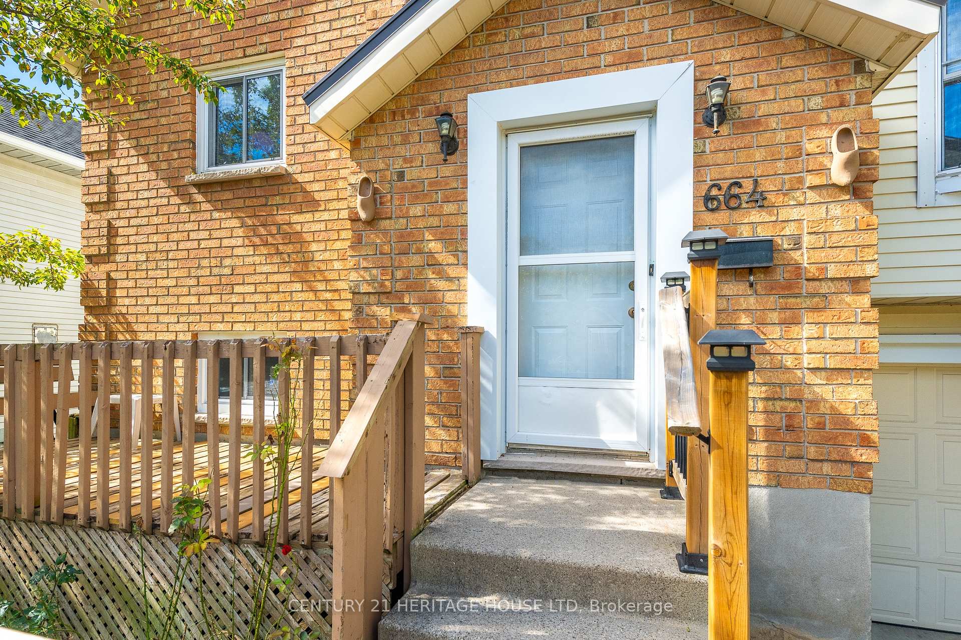 Photo 6 of 664 Hillview Road, Cambridge, Preston North — HOMEH