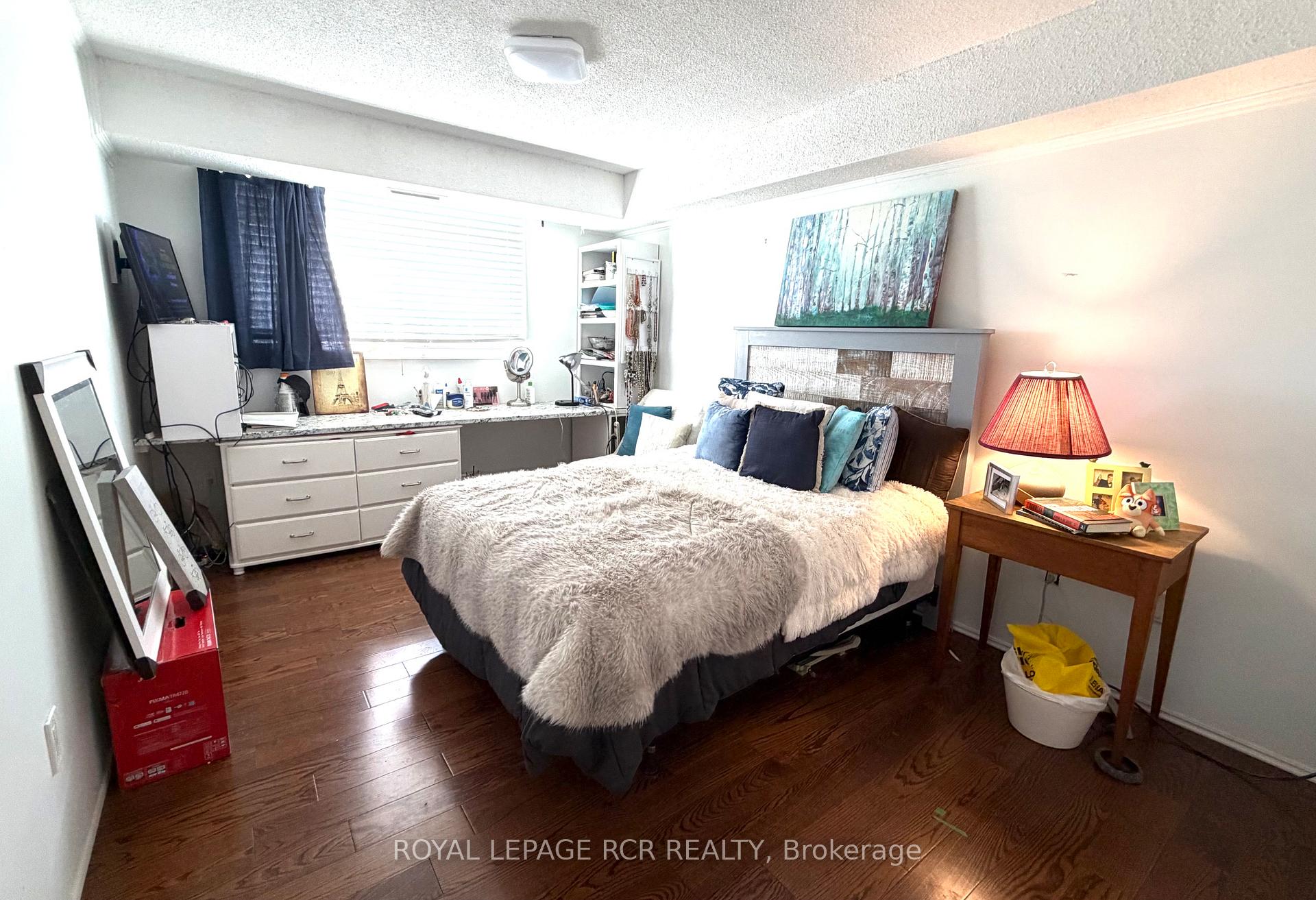 Photo 11 of Unit 1011, 40 William Roe Boulevard, Newmarket, Central Newmarket — HOMEH