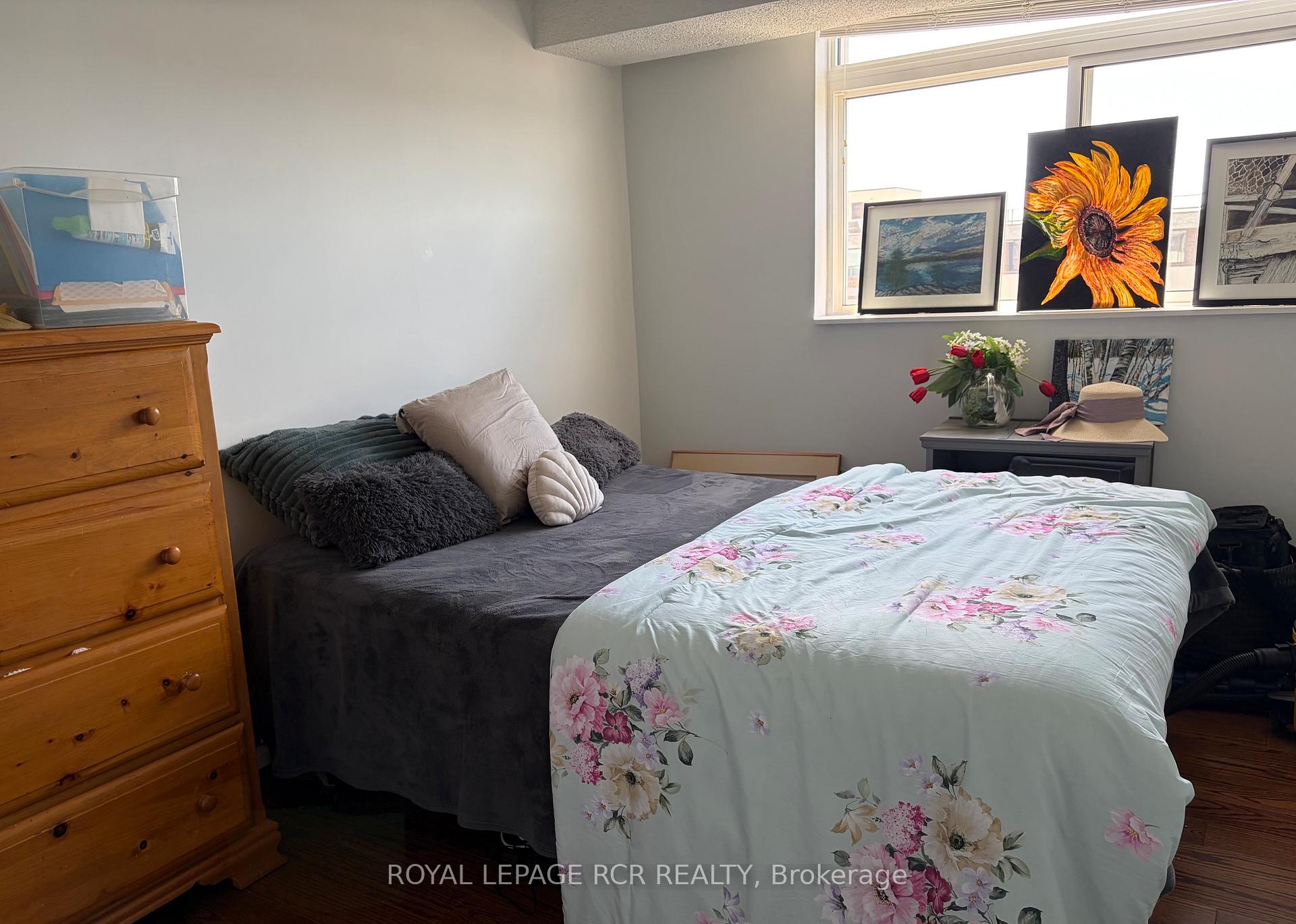 Photo 13 of Unit 1011, 40 William Roe Boulevard, Newmarket, Central Newmarket — HOMEH