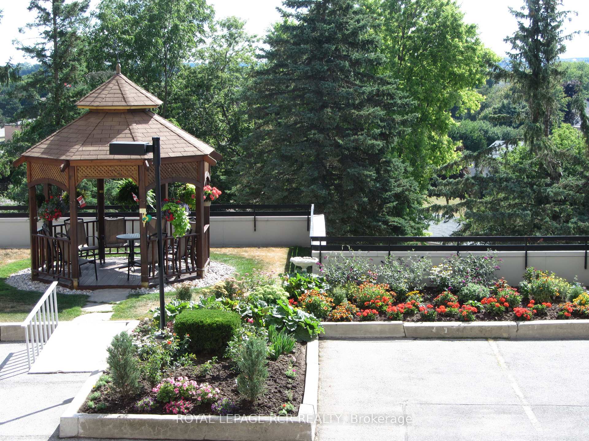 Photo 26 of Unit 1011, 40 William Roe Boulevard, Newmarket, Central Newmarket — HOMEH