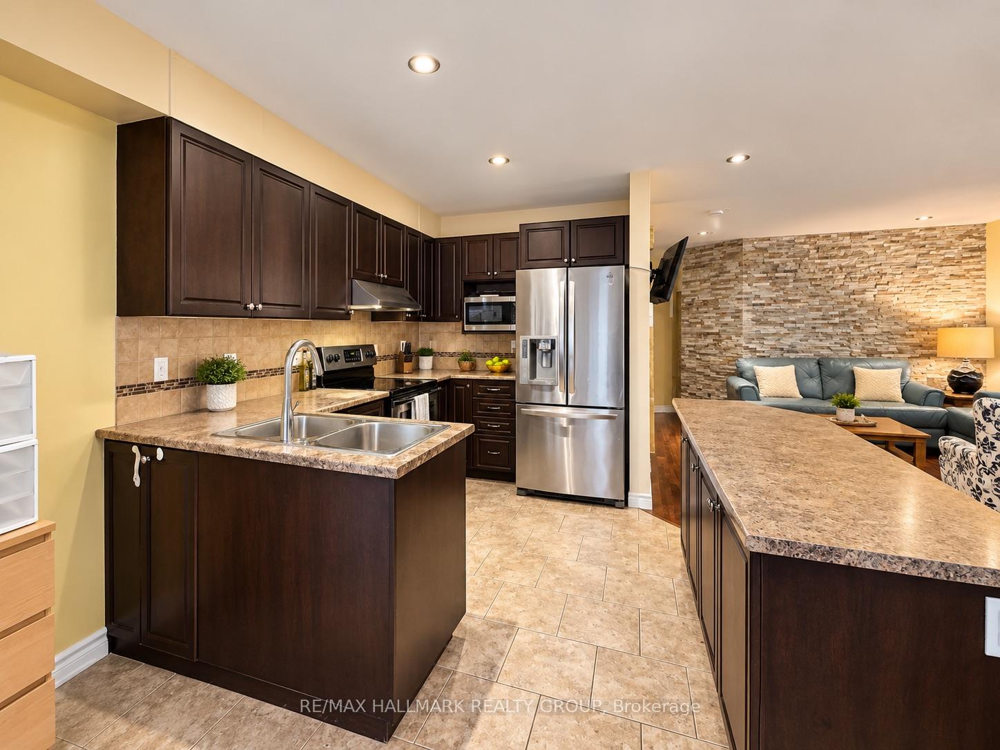 Photo 9 of 702 Whaley Ridge, Ottawa, Avalon East — HOMEH