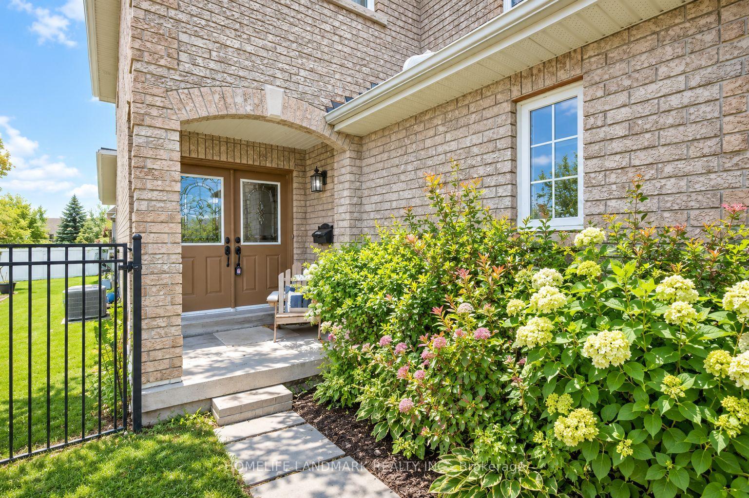 Photo 2 of 40 Bambi Crescent, Georgina, Keswick South — HOMEH