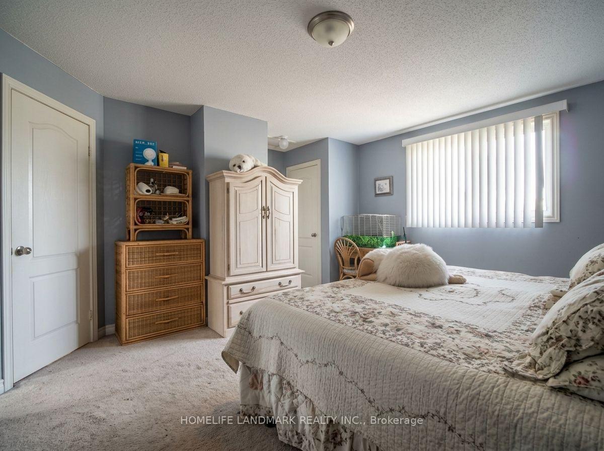 Photo 19 of 40 Bambi Crescent, Georgina, Keswick South — HOMEH