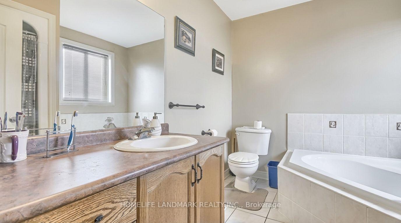 Photo 20 of 40 Bambi Crescent, Georgina, Keswick South — HOMEH