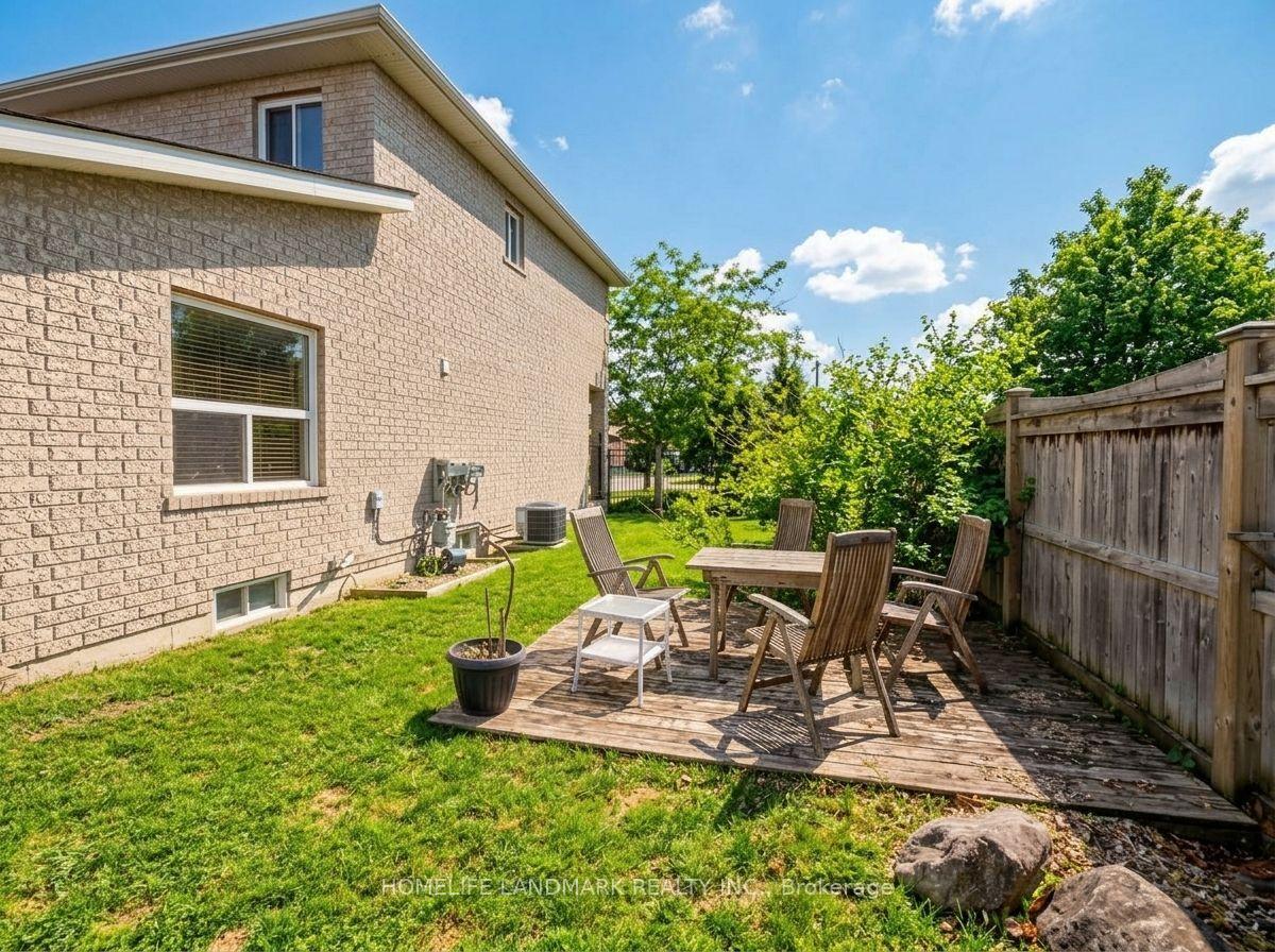 Photo 25 of 40 Bambi Crescent, Georgina, Keswick South — HOMEH