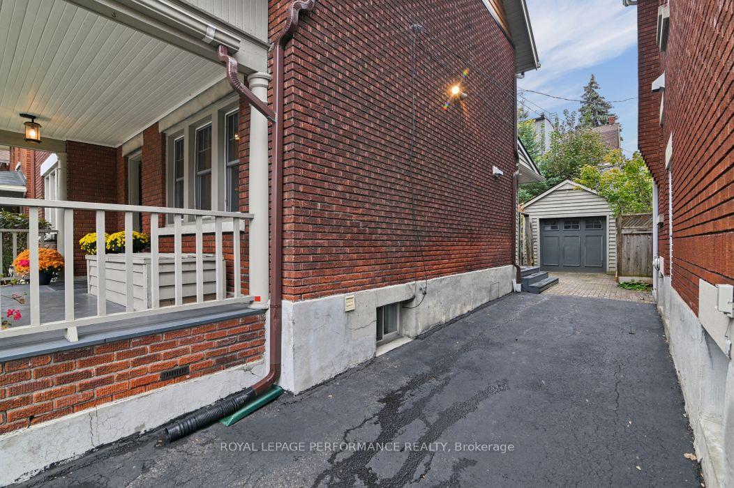 Photo 5 of 16 Renfrew Avenue, Ottawa, Glebe — HOMEH