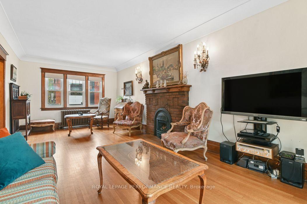 Photo 12 of 16 Renfrew Avenue, Ottawa, Glebe — HOMEH
