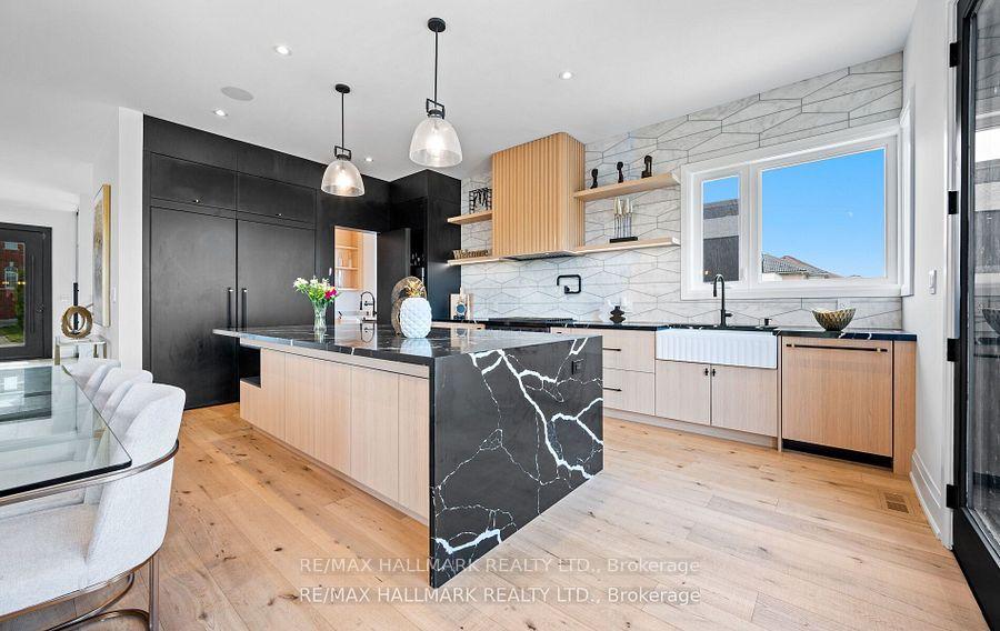Photo 15 of 119 Pointon Street, Aurora, Bayview Northeast — HOMEH