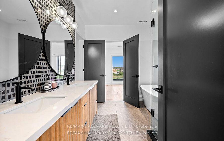 Photo 28 of 119 Pointon Street, Aurora, Bayview Northeast — HOMEH