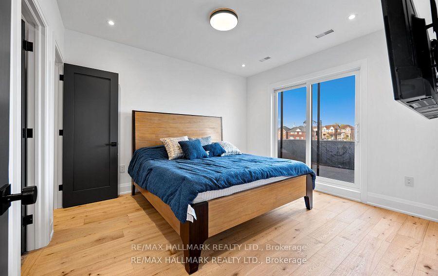 Photo 33 of 119 Pointon Street, Aurora, Bayview Northeast — HOMEH