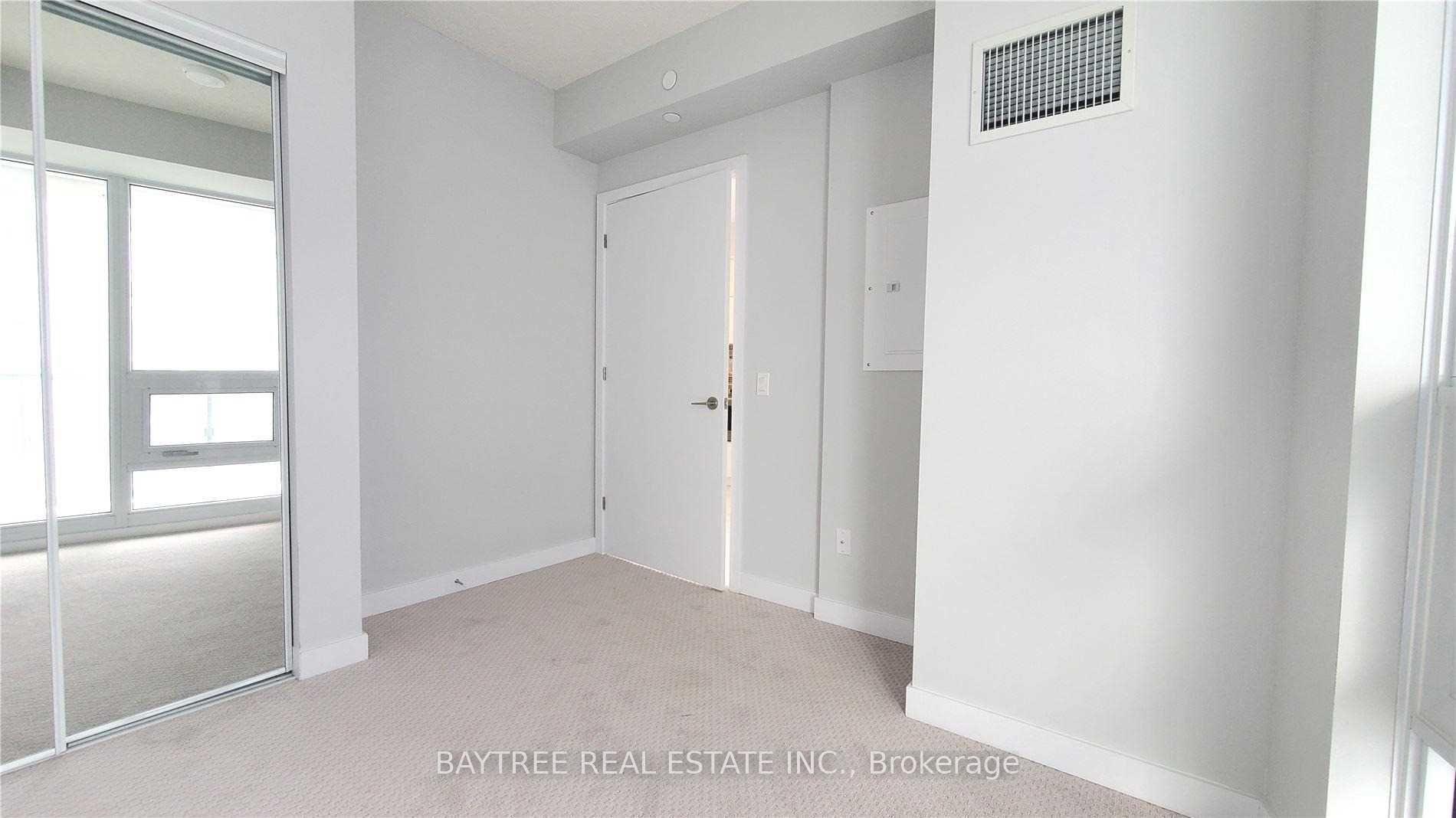 Photo 6 of Unit 2004, 2221 Yonge Street, Toronto, Mount Pleasant West — HOMEH
