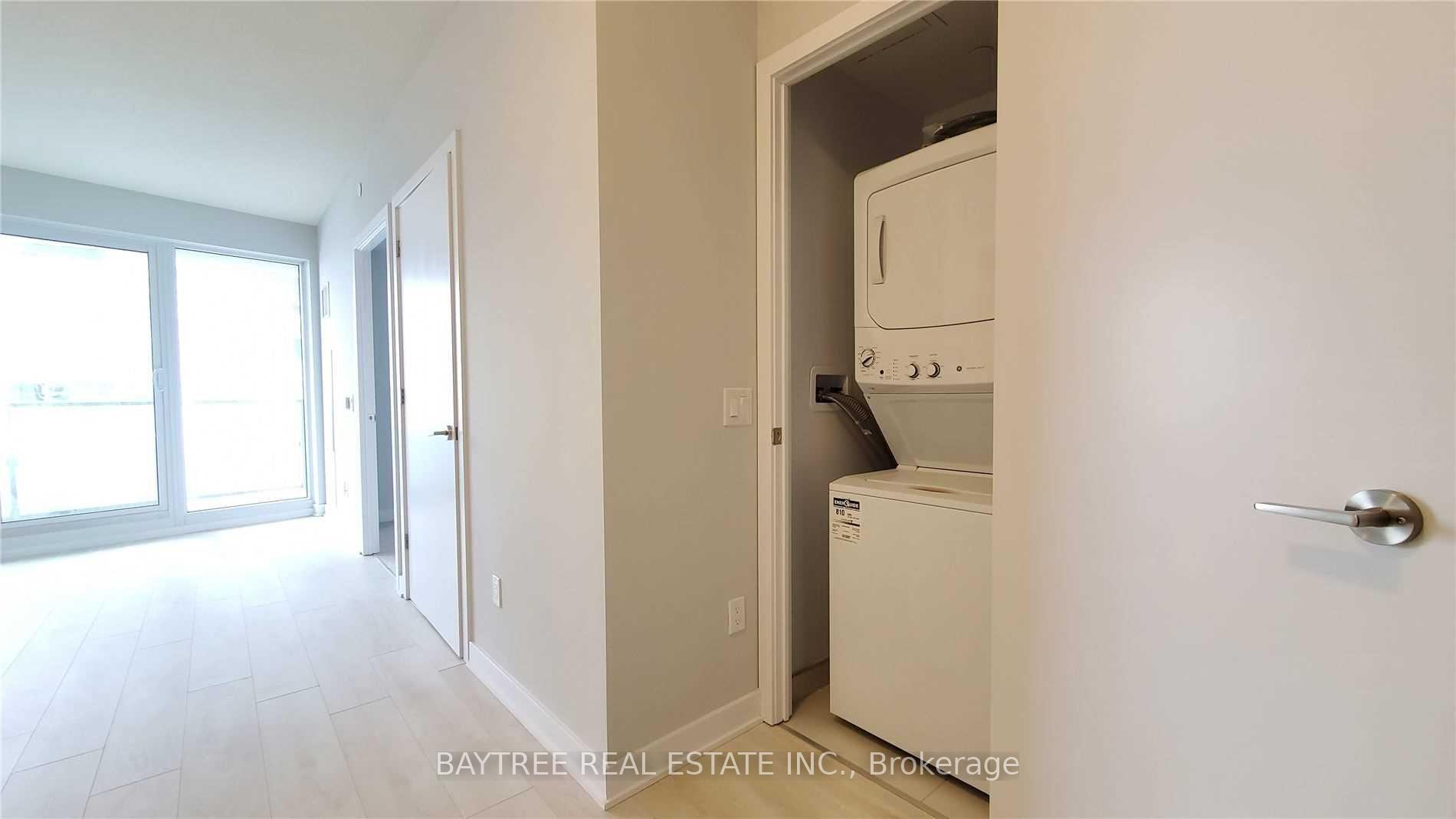 Photo 8 of Unit 2004, 2221 Yonge Street, Toronto, Mount Pleasant West — HOMEH