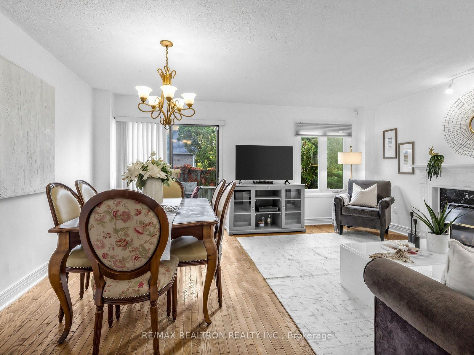 Photo 8 of 45 Mcclintock Crescent, Vaughan, Lakeview Estates — HOMEH