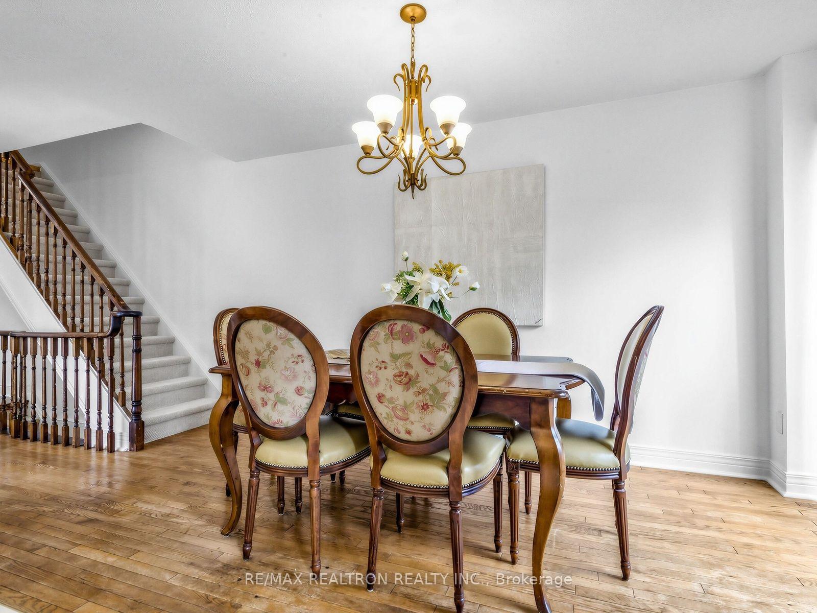 Photo 9 of 45 Mcclintock Crescent, Vaughan, Lakeview Estates — HOMEH