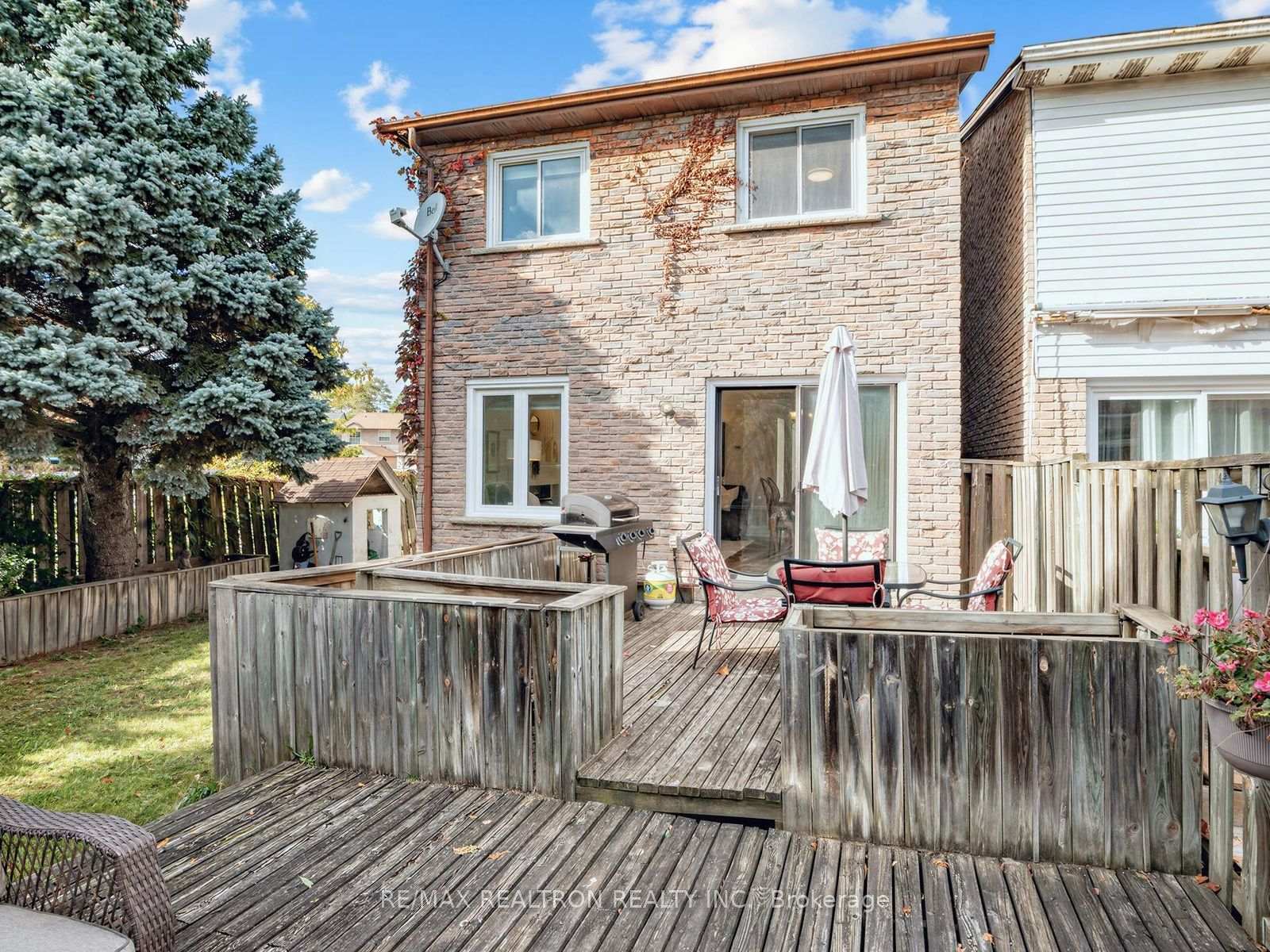 Photo 31 of 45 Mcclintock Crescent, Vaughan, Lakeview Estates — HOMEH