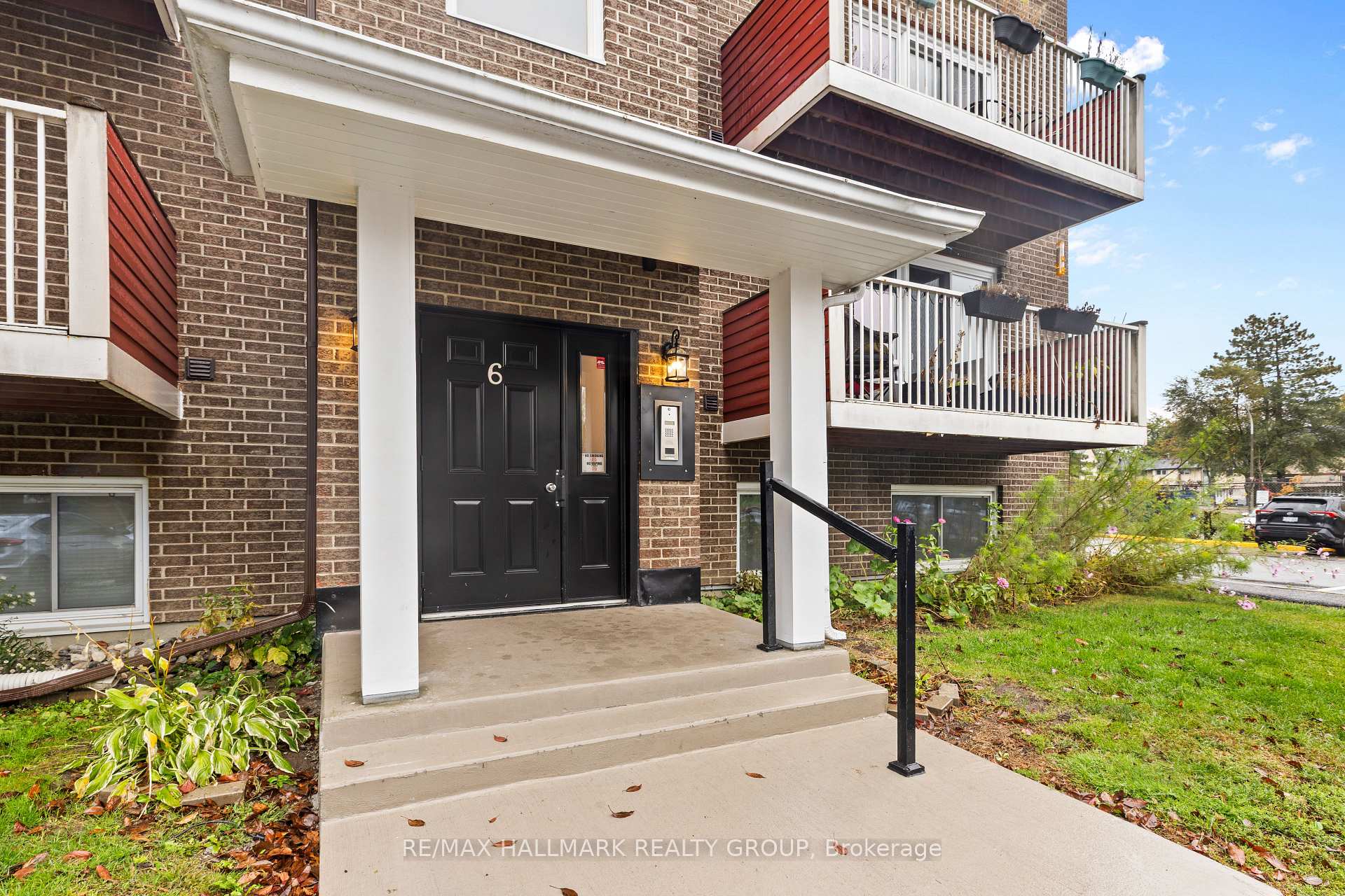 Photo of Unit 605, 1589 St Bernard Street