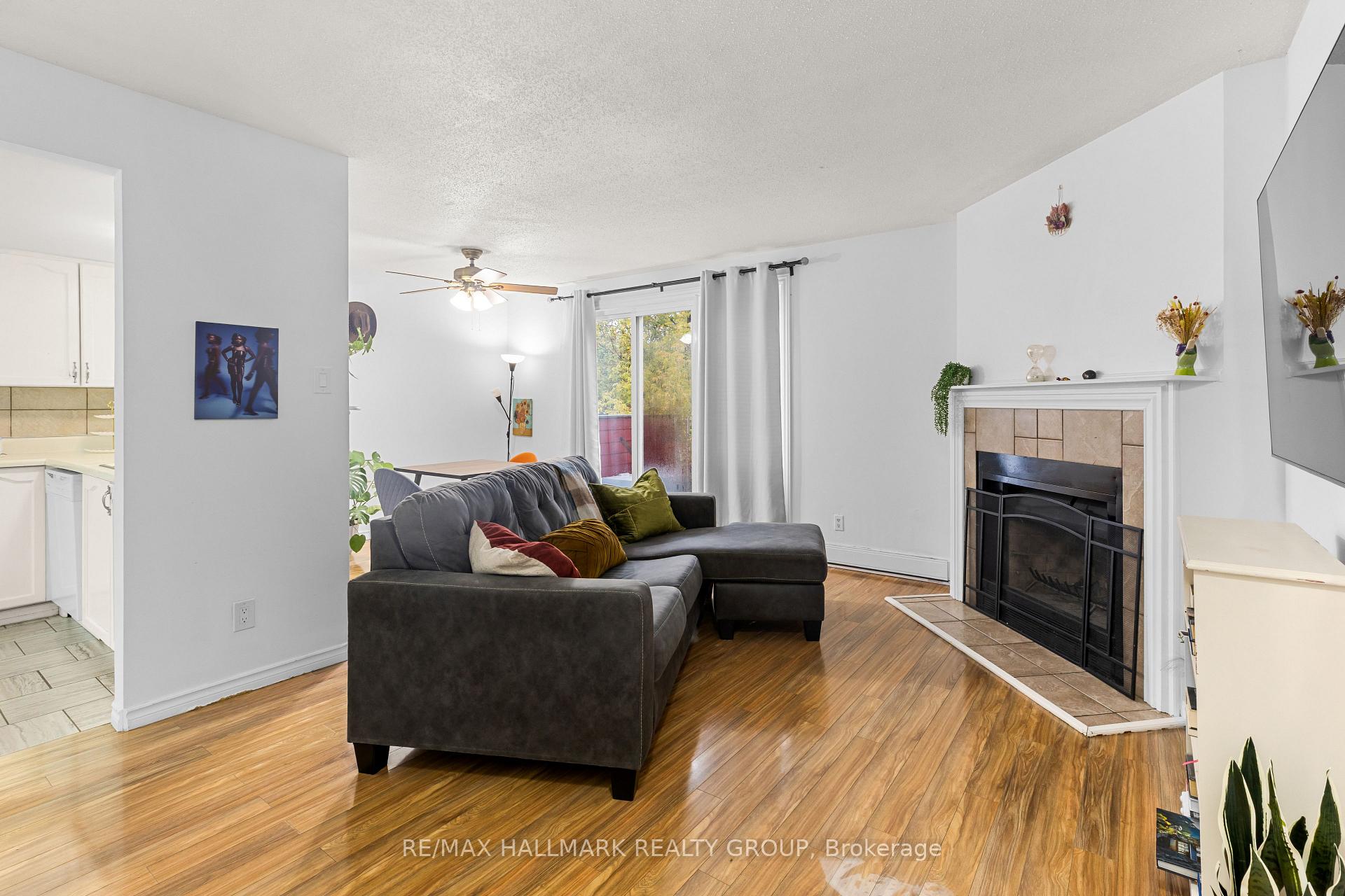 Photo 6 of Unit 605, 1589 St Bernard Street, Ottawa, Sawmill Creek/Timbermill — HOMEH