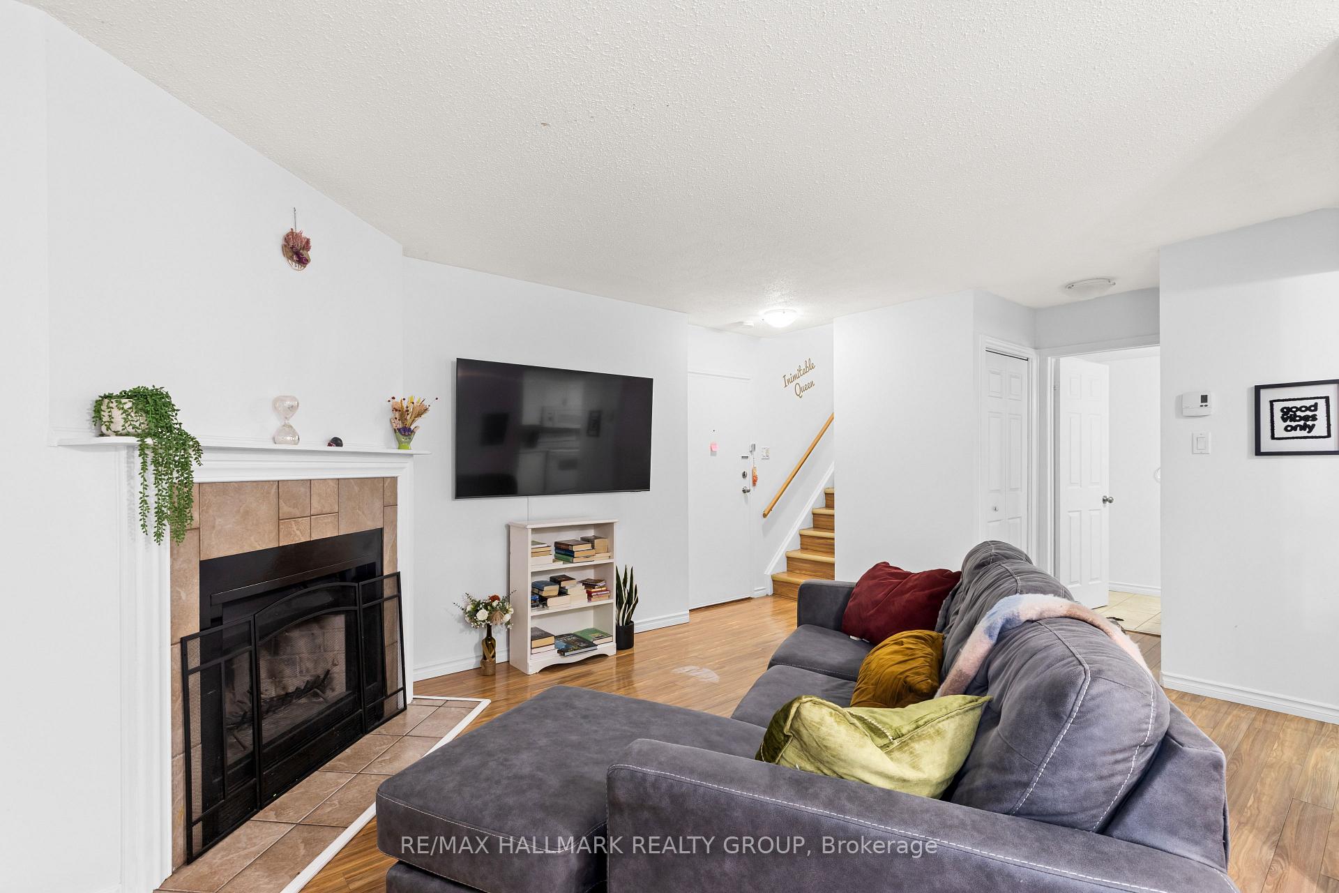 Photo 8 of Unit 605, 1589 St Bernard Street, Ottawa, Sawmill Creek/Timbermill — HOMEH