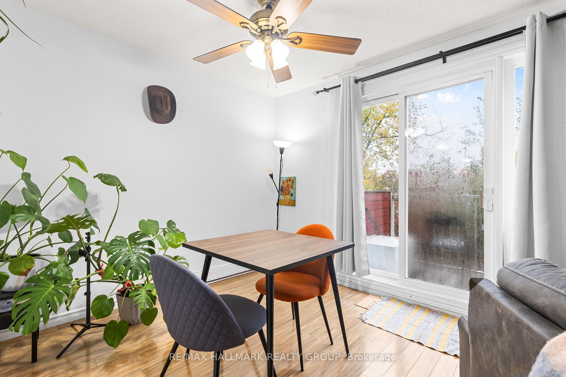 Photo 10 of Unit 605, 1589 St Bernard Street, Ottawa, Sawmill Creek/Timbermill — HOMEH