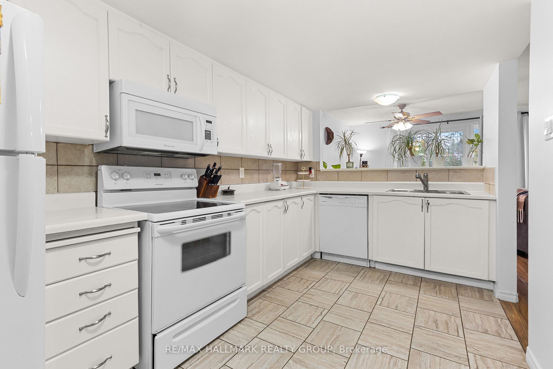 Photo 13 of Unit 605, 1589 St Bernard Street, Ottawa, Sawmill Creek/Timbermill — HOMEH