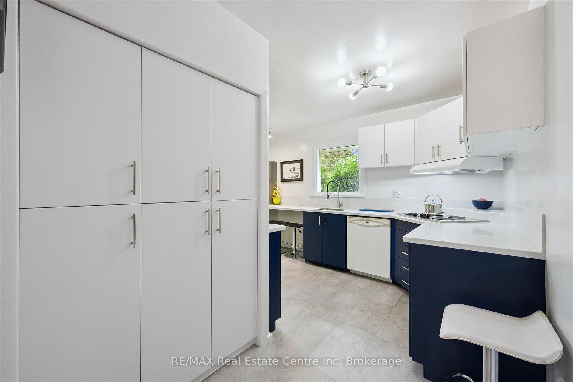 Photo 12 of 1 Cadillac Drive, Guelph, St. George's — HOMEH
