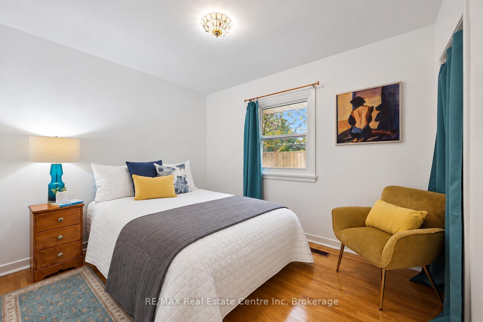 Photo 13 of 1 Cadillac Drive, Guelph, St. George's — HOMEH