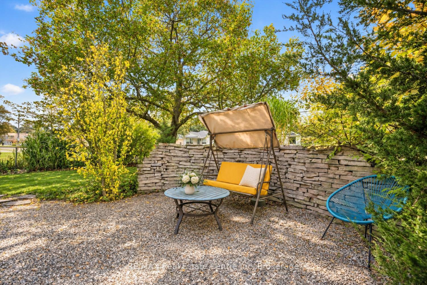 Photo 24 of 1 Cadillac Drive, Guelph, St. George's — HOMEH