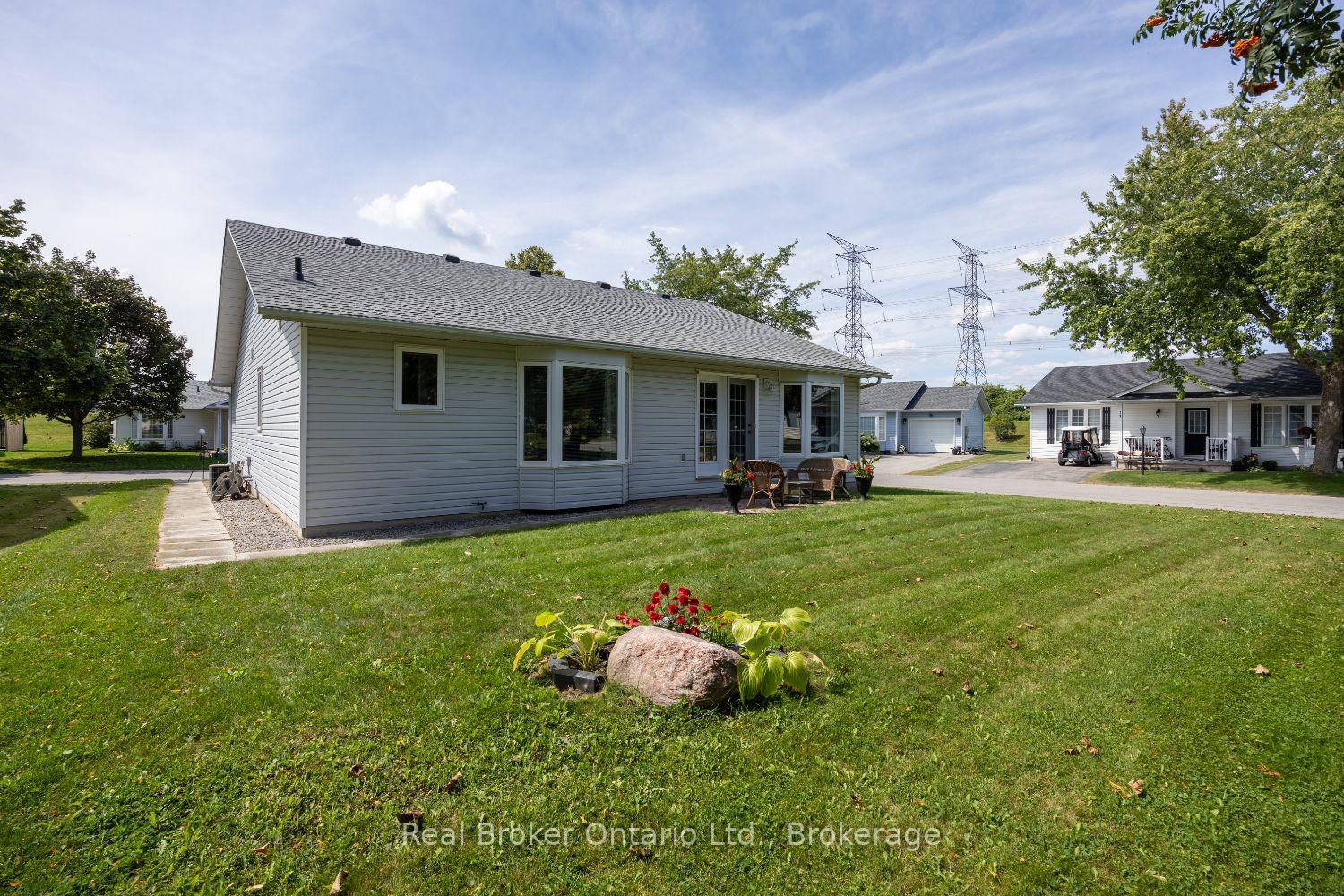 Photo 37 of 10 Niagara Trail, Clarington, Newcastle — HOMEH