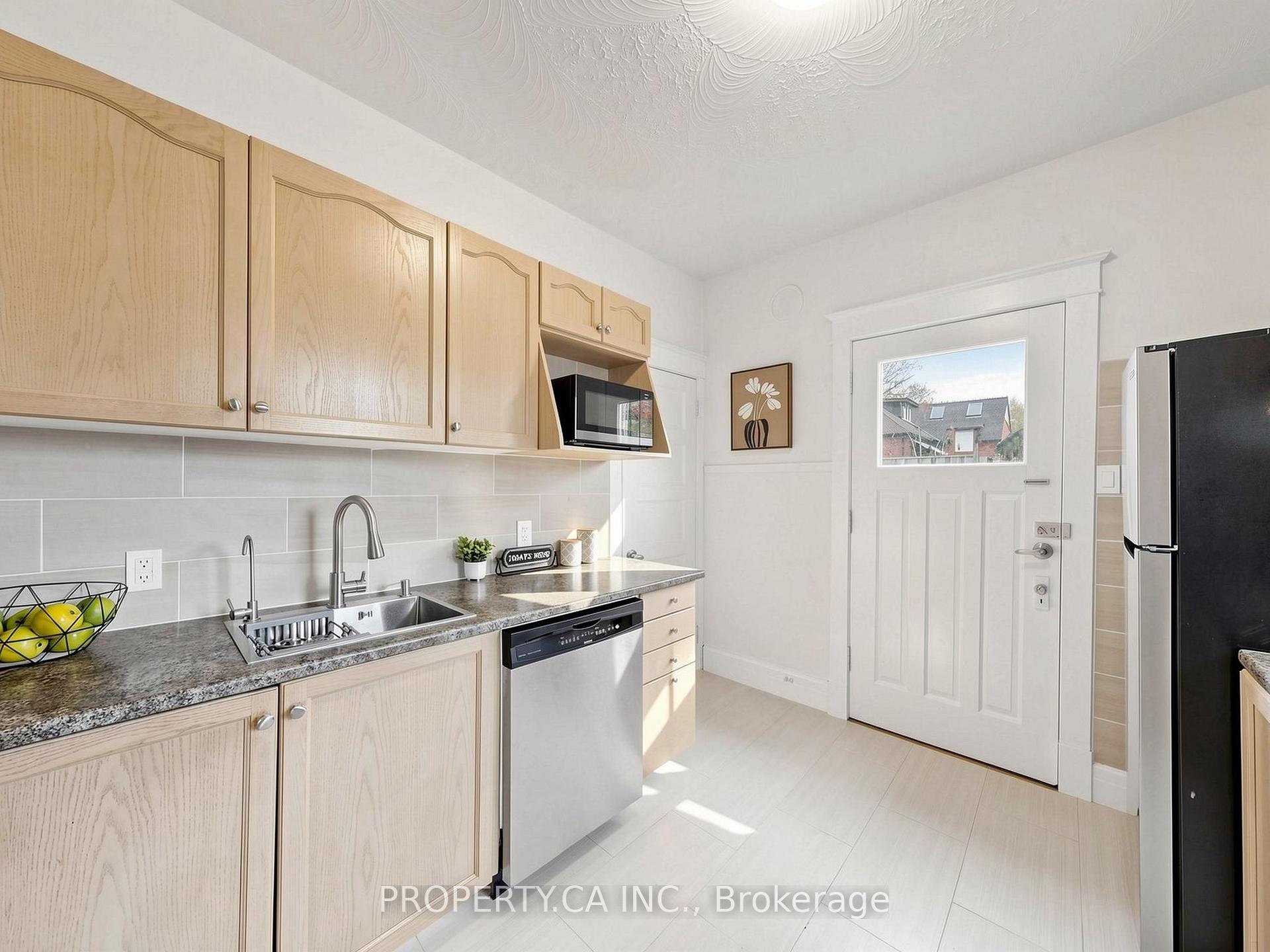 Photo 16 of 205 Dearborn Avenue, Oshawa, O'Neill — HOMEH
