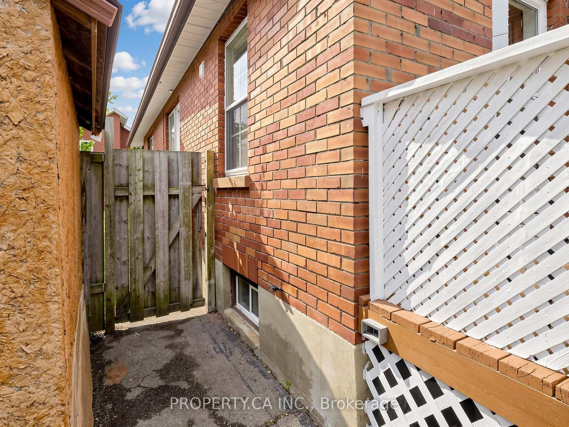 Photo 44 of 205 Dearborn Avenue, Oshawa, O'Neill — HOMEH