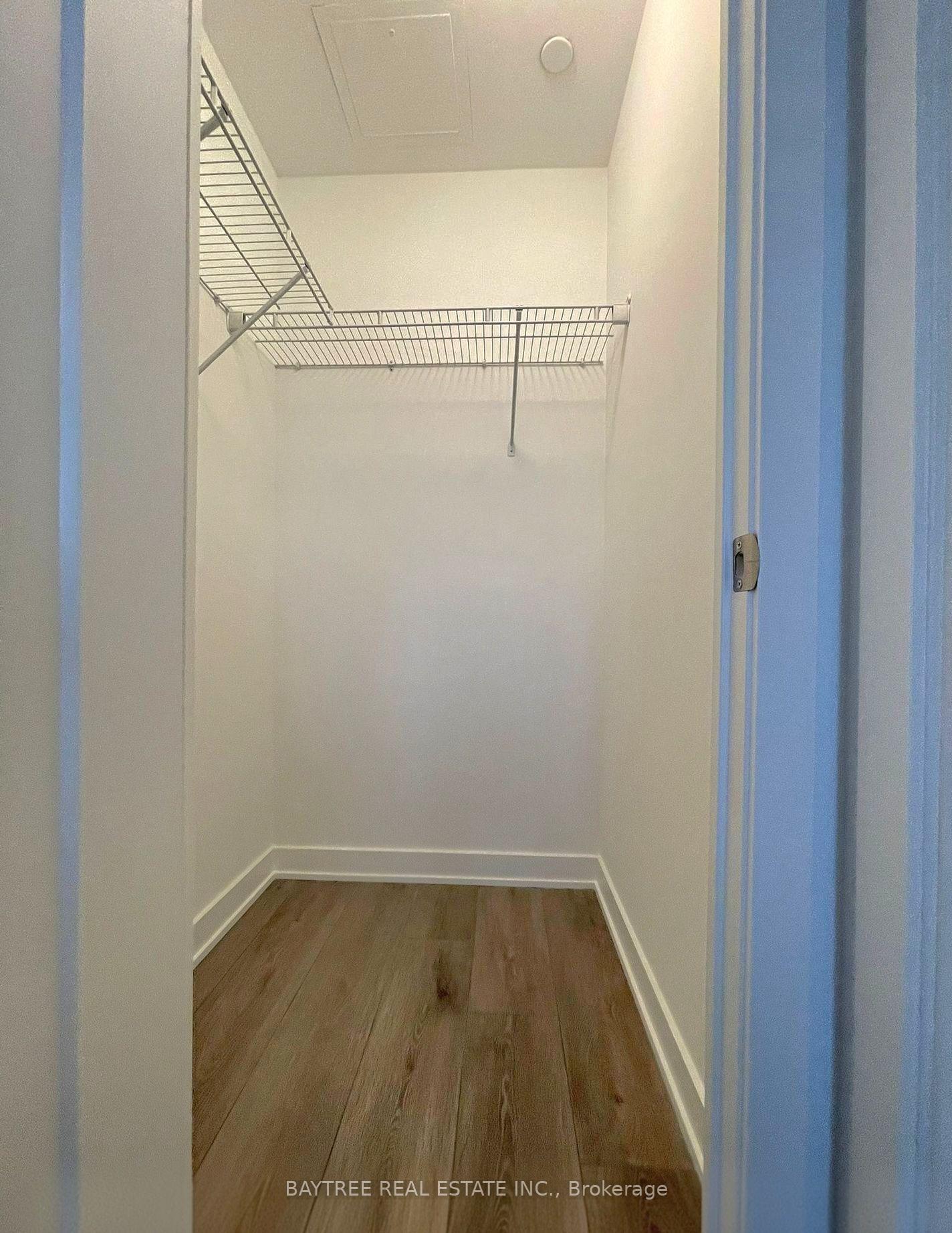 Photo 5 of Unit 812, 95 Oneida Crescent, Richmond Hill, Langstaff — HOMEH