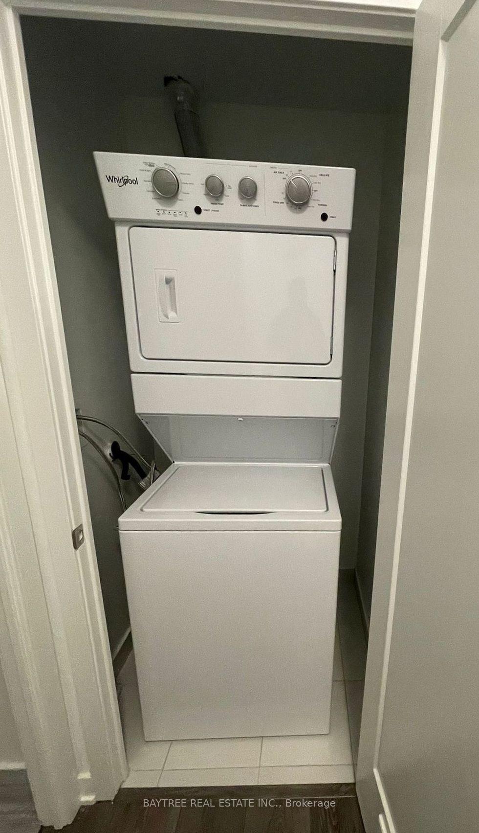 Photo 11 of Unit 812, 95 Oneida Crescent, Richmond Hill, Langstaff — HOMEH