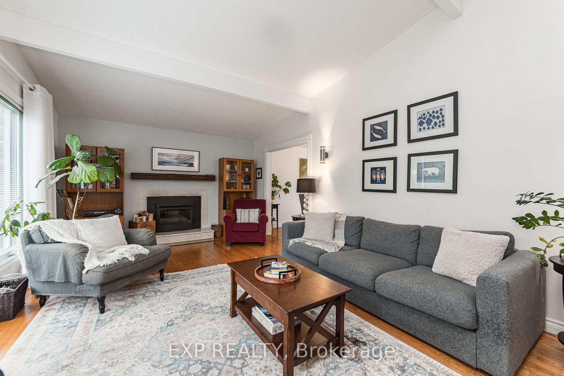 Photo 3 of 3 Welkin Crescent, Ottawa, Borden Farm/Stewart Farm/Carleton Heights/Parkwood Hills — HOMEH