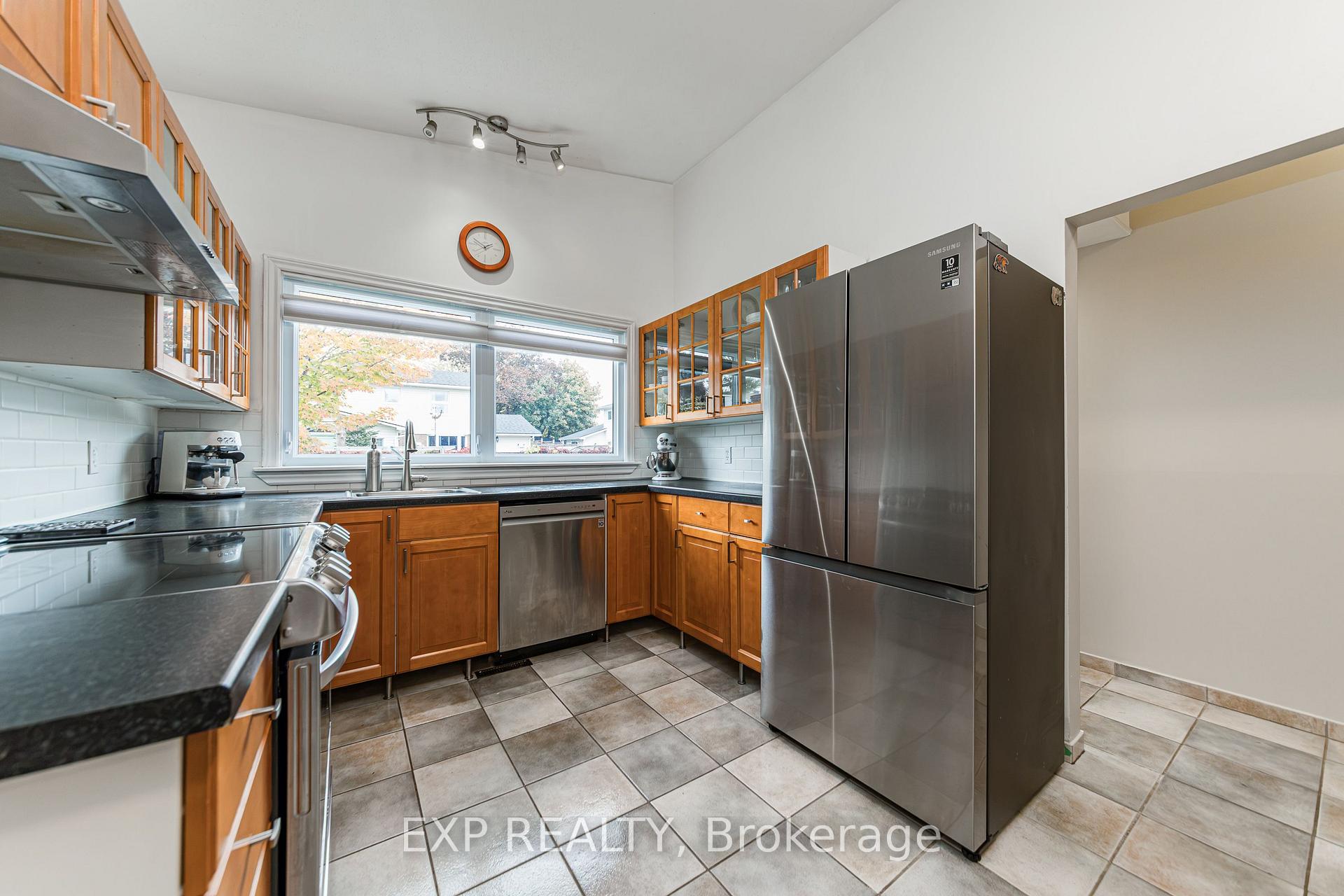 Photo 10 of 3 Welkin Crescent, Ottawa, Borden Farm/Stewart Farm/Carleton Heights/Parkwood Hills — HOMEH