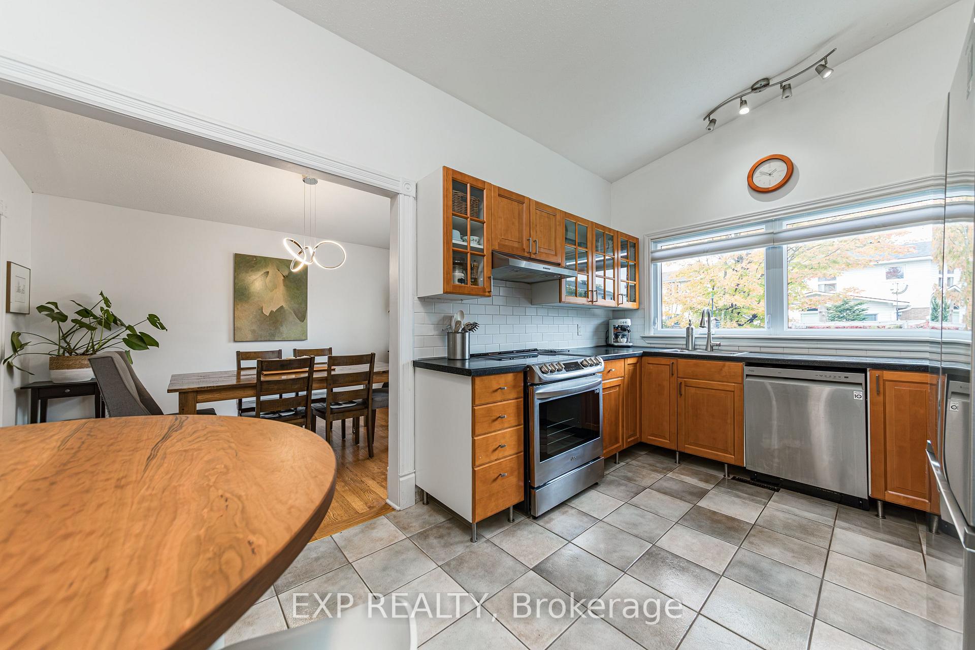 Photo 12 of 3 Welkin Crescent, Ottawa, Borden Farm/Stewart Farm/Carleton Heights/Parkwood Hills — HOMEH