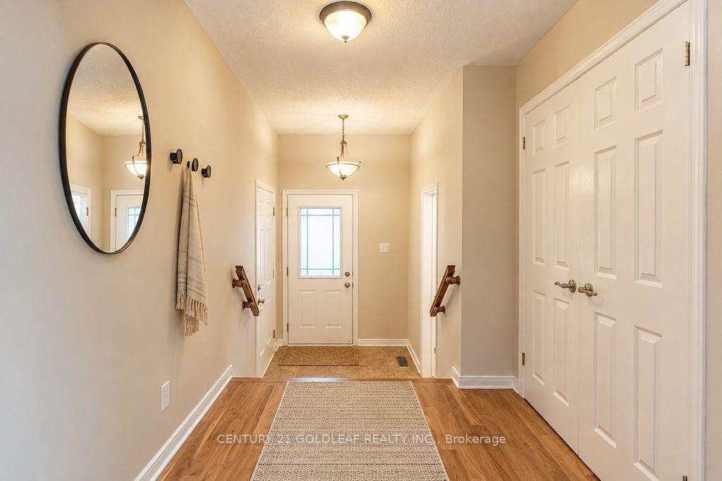 Photo 3 of 2260 Brockstone Crescent, Ottawa, Avalon East — HOMEH