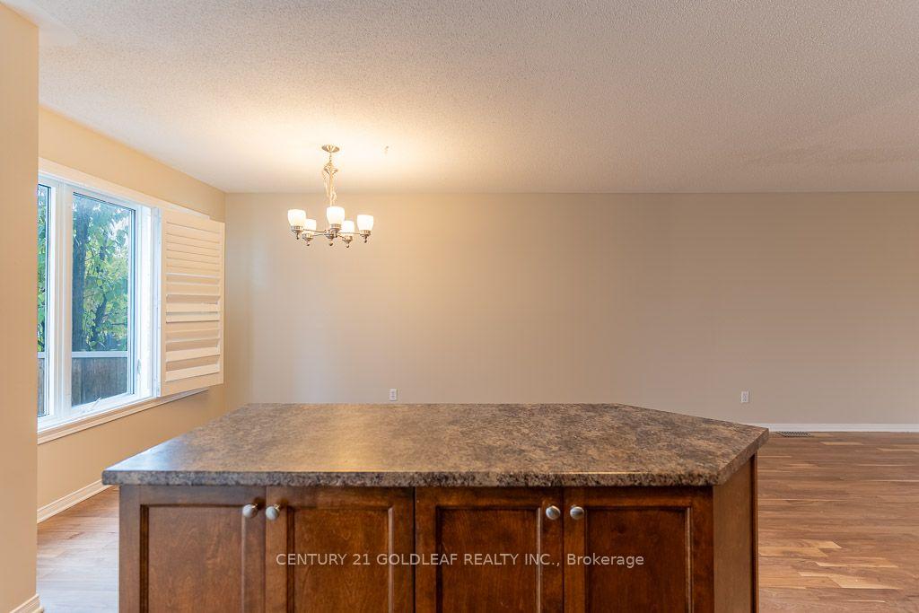 Photo 12 of 2260 Brockstone Crescent, Ottawa, Avalon East — HOMEH