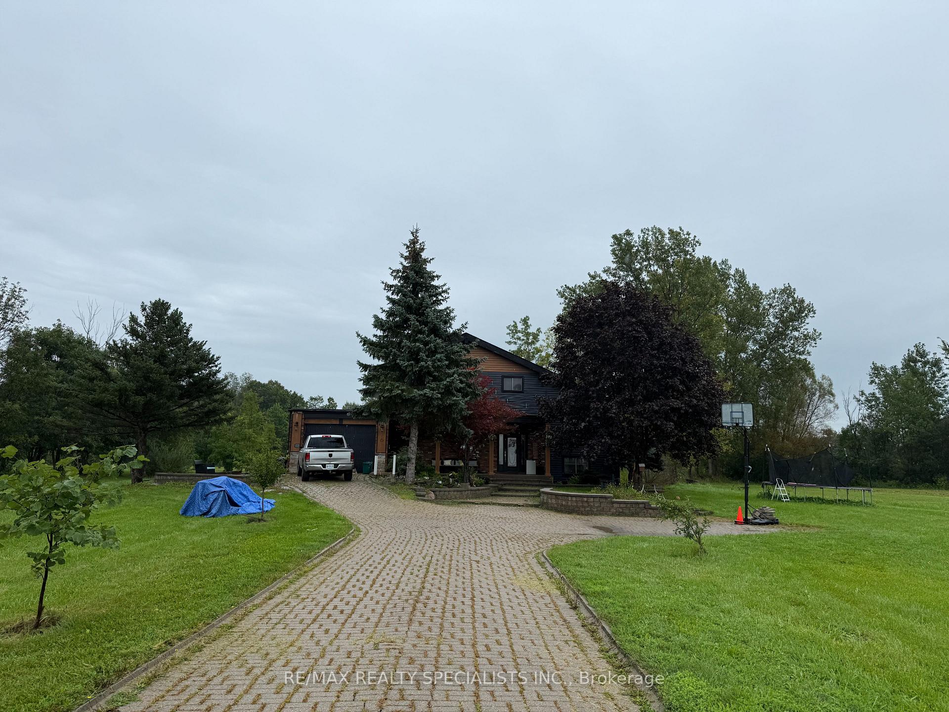 Photo 2 of 720 Doans Ridge Road, Welland, Cooks Mills — HOMEH
