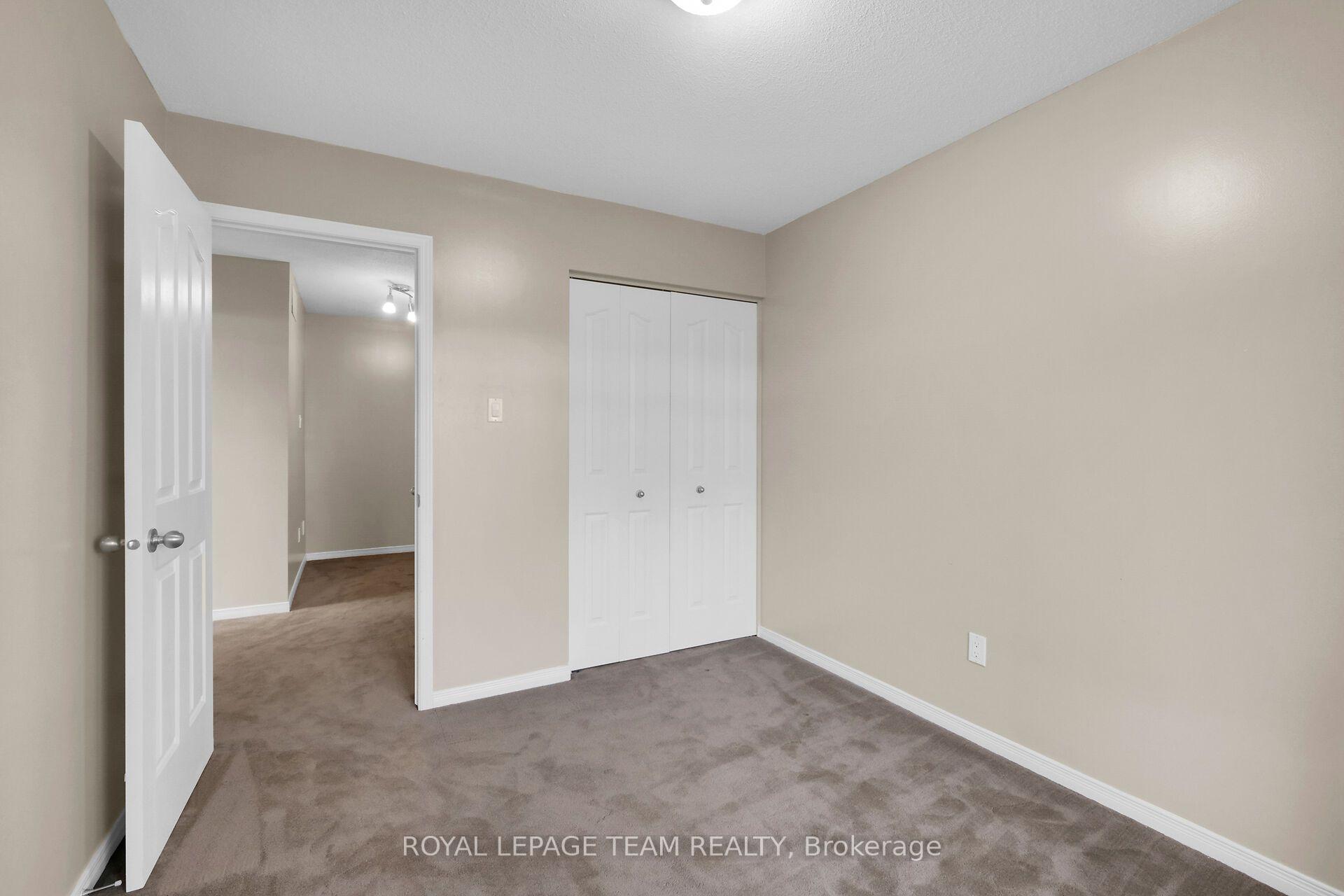 Photo 26 of 137 Corinth Private, Ottawa, Merivale Industrial Park/Citiplace — HOMEH