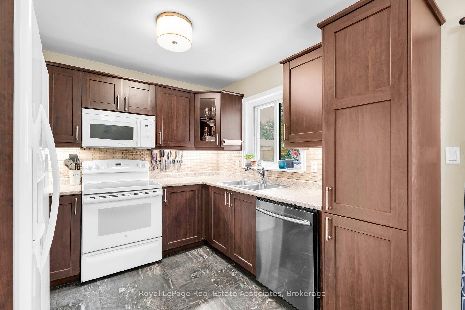 Photo 8 of 81 Glenmore Crescent, Brampton, Northgate — HOMEH