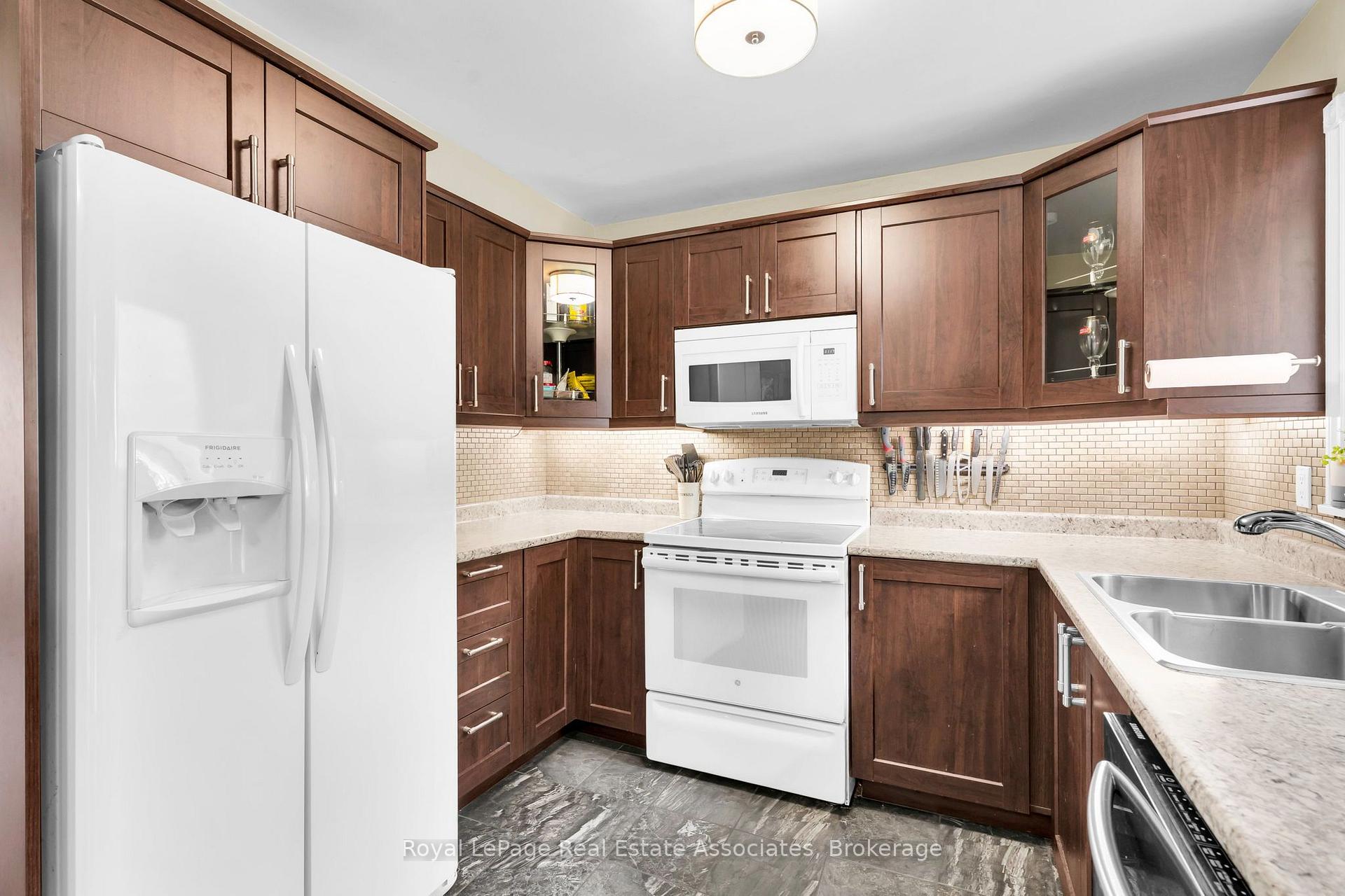 Photo 12 of 81 Glenmore Crescent, Brampton, Northgate — HOMEH