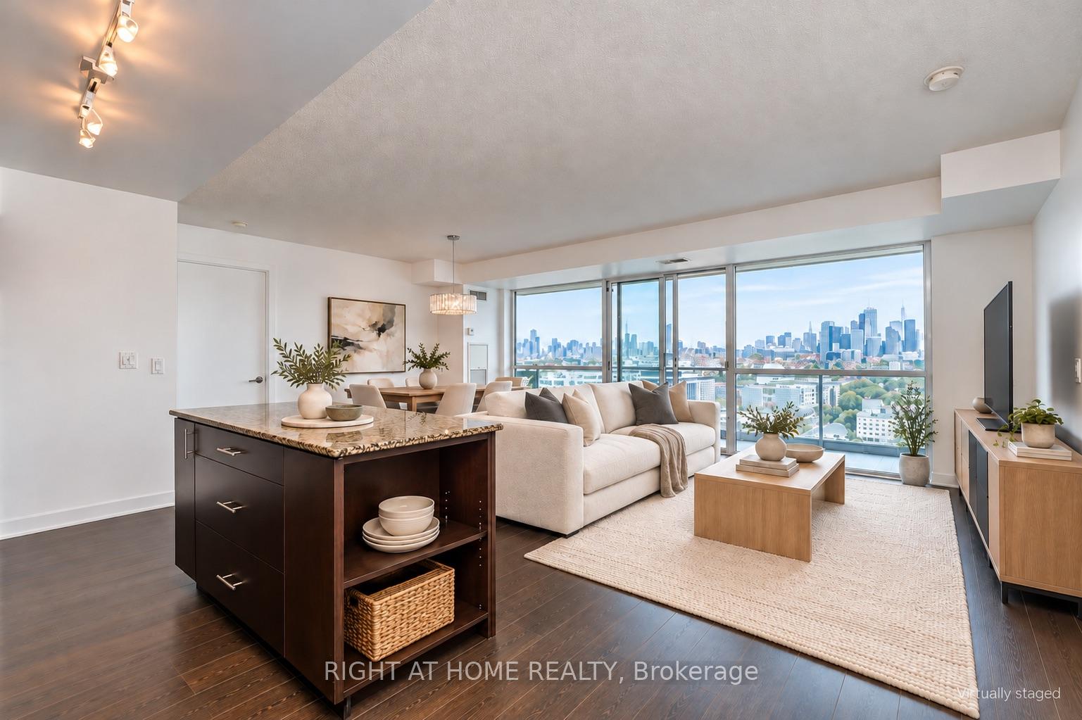 Photo 3 of Unit 1407, 80 Western Battery Road, Toronto, Niagara — HOMEH