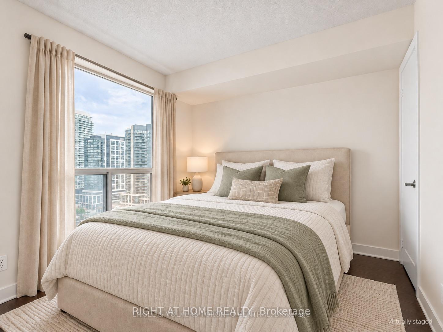 Photo 8 of Unit 1407, 80 Western Battery Road, Toronto, Niagara — HOMEH