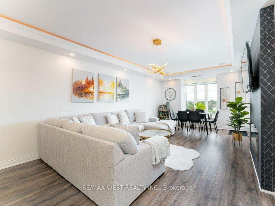 Photo 8 of Unit PH 413, 4620 Highway 7 Avenue, Vaughan, East Woodbridge — HOMEH